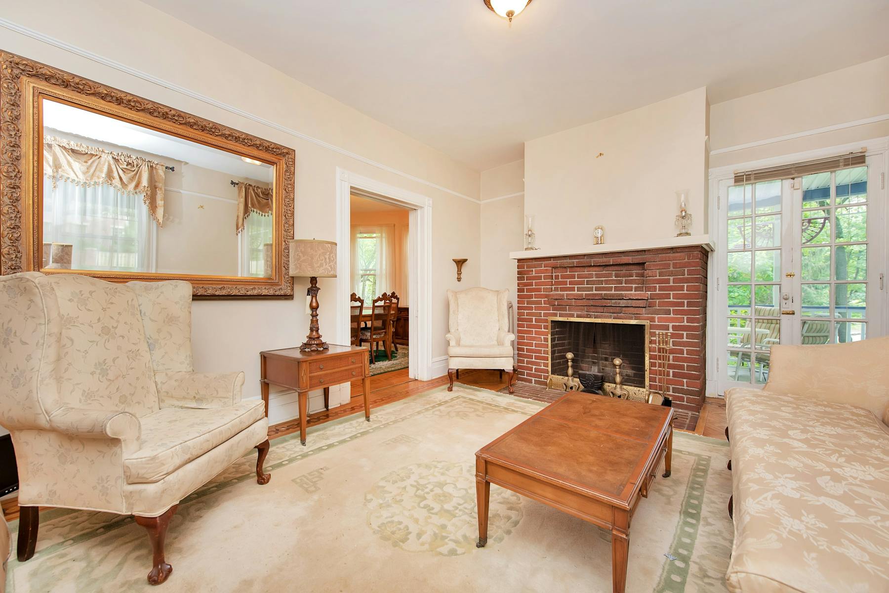 121 Harrison Ave 
