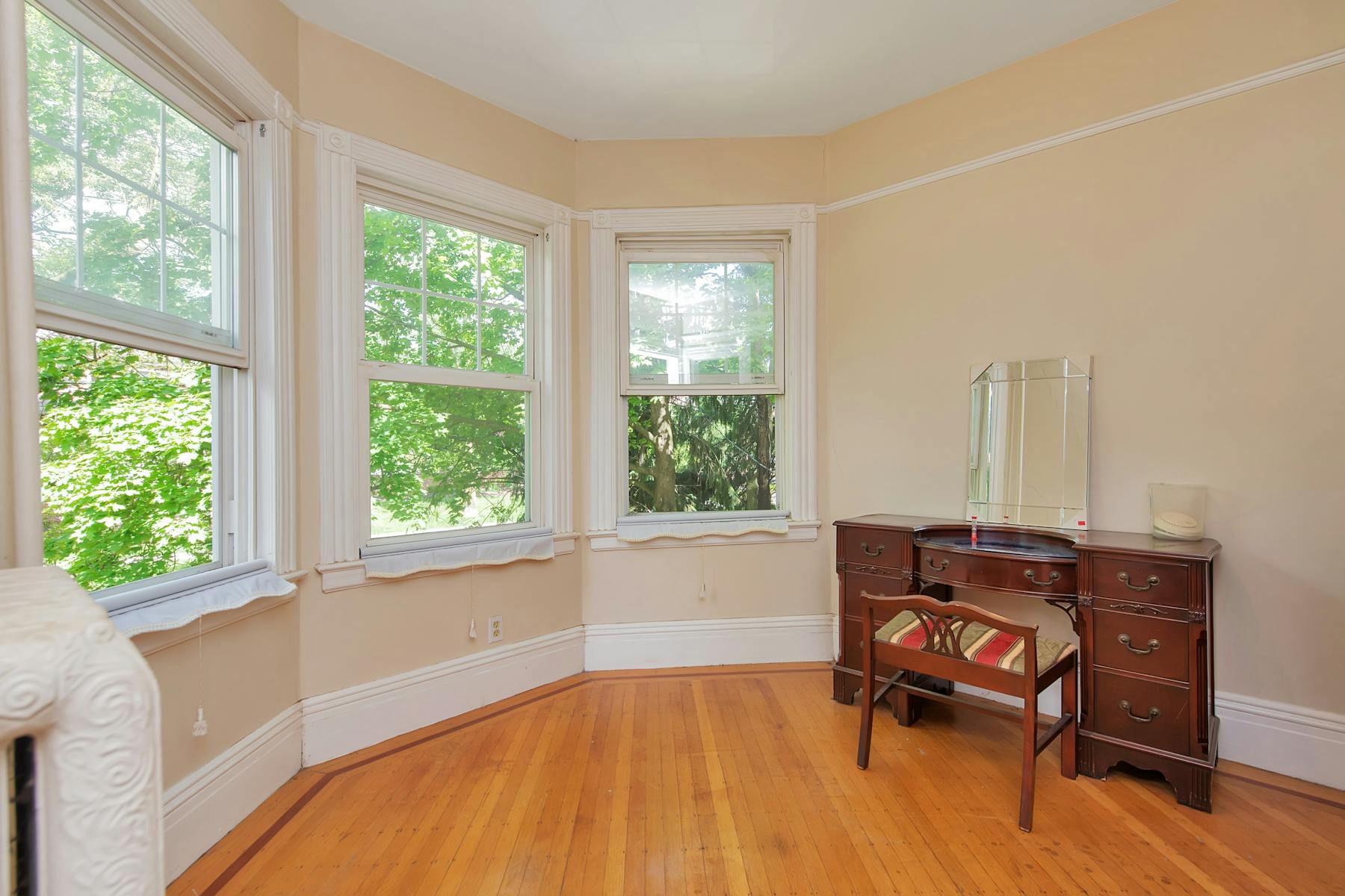 121 Harrison Ave 