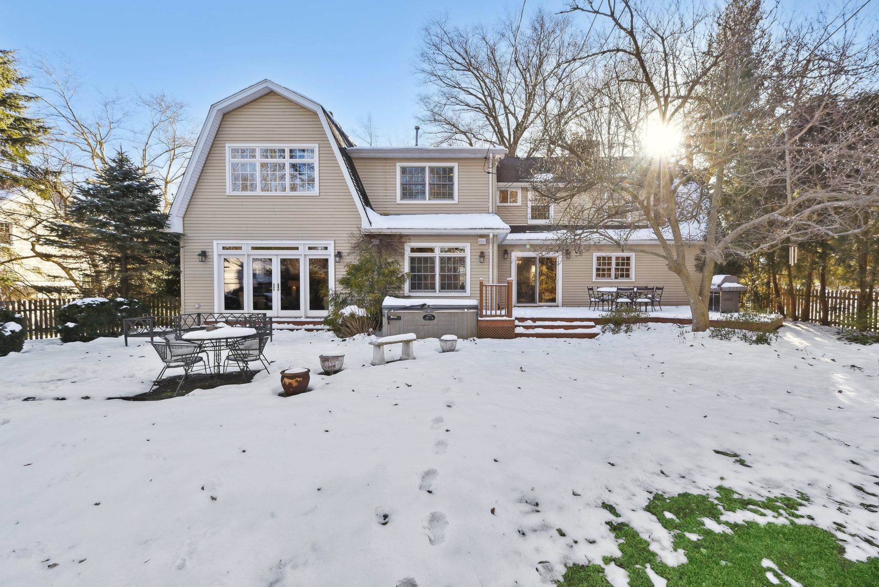 25 Laurel Place 