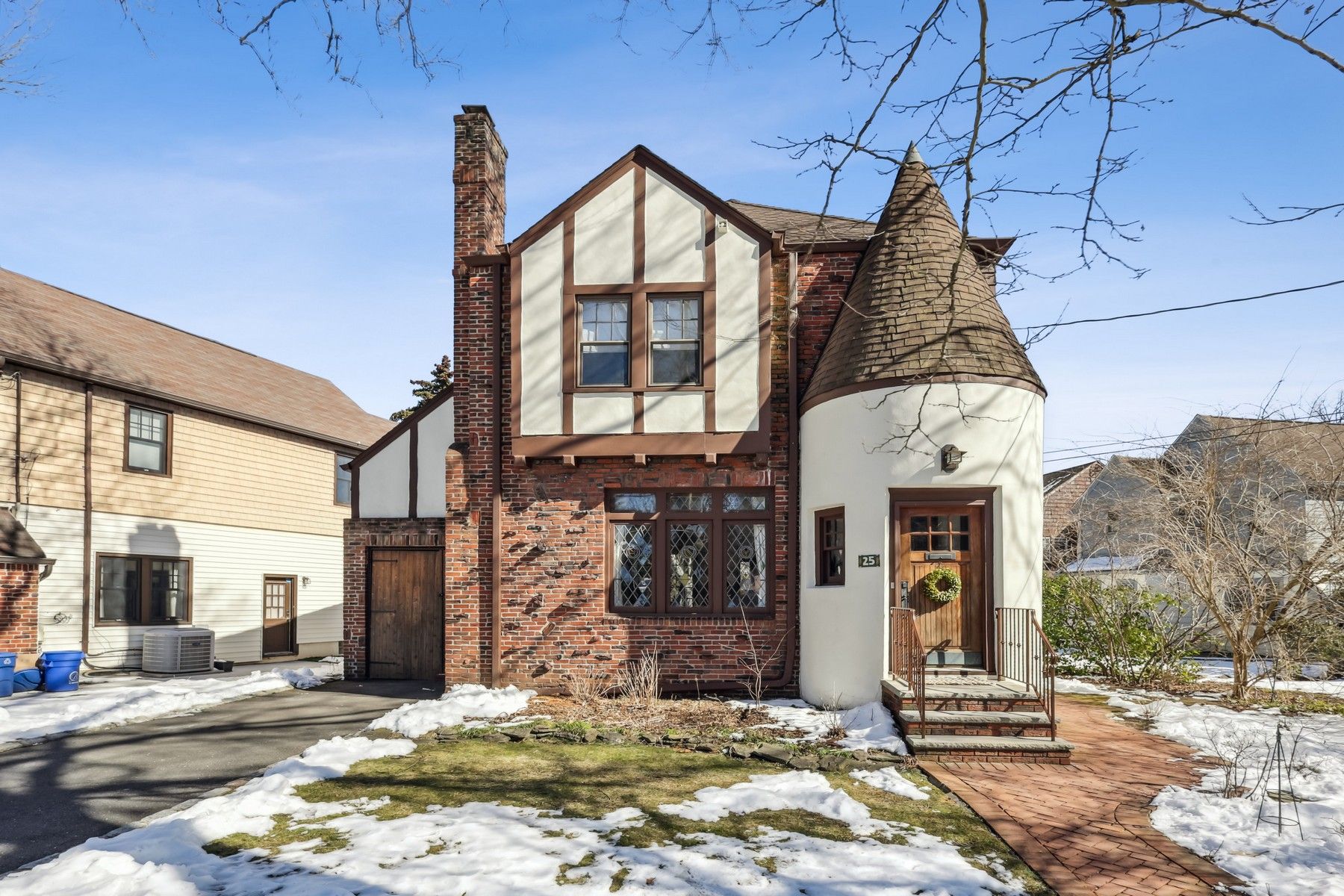 25 Claremont Ave 