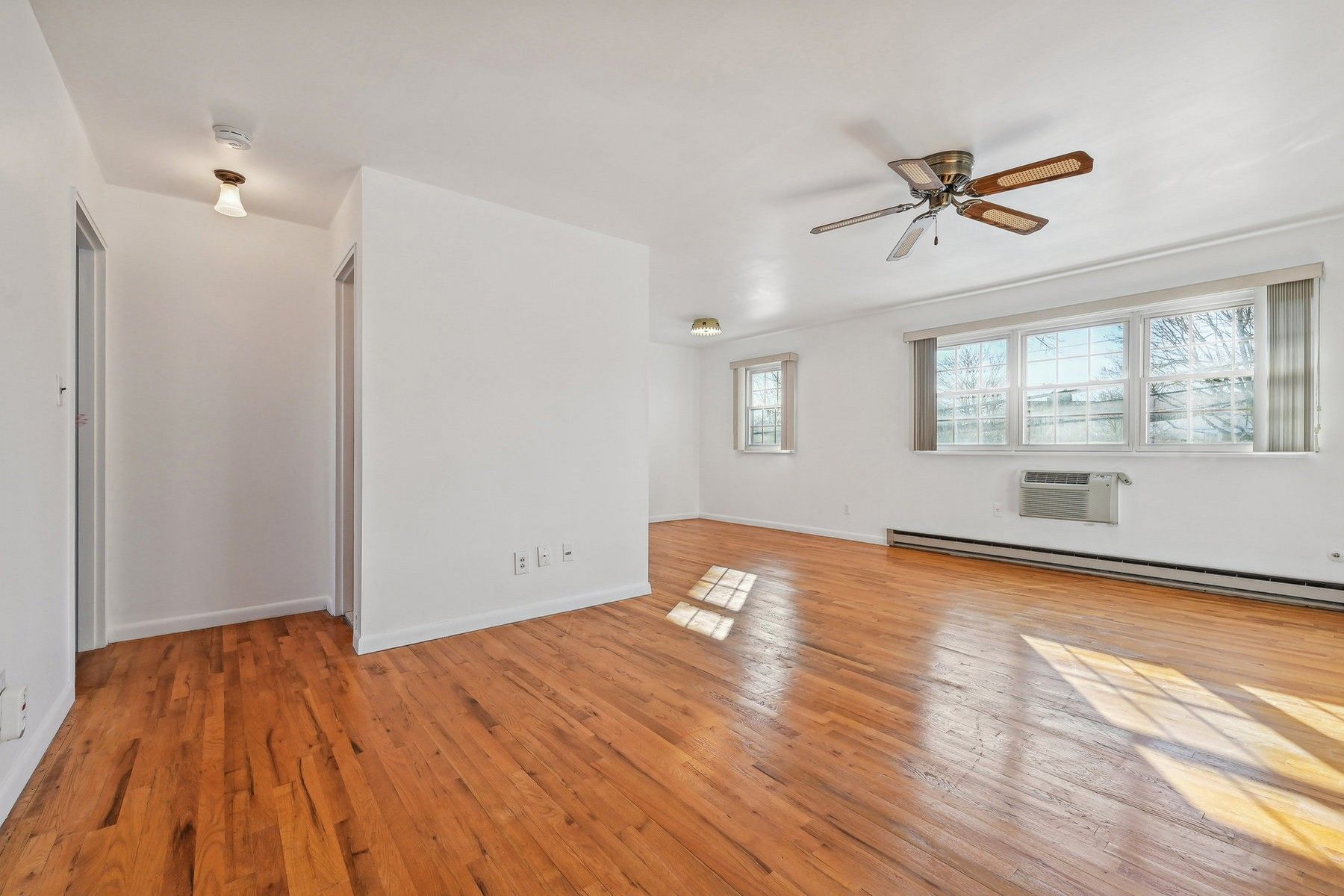 355 Broad St Unit# B6