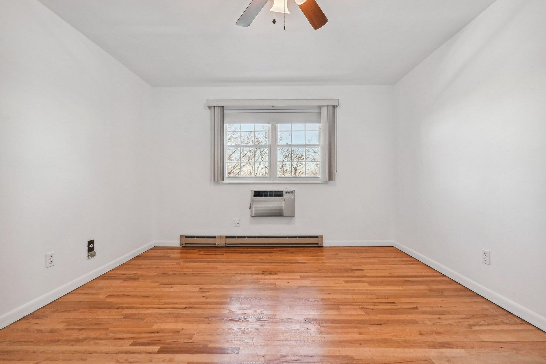 355 Broad St Unit# B6