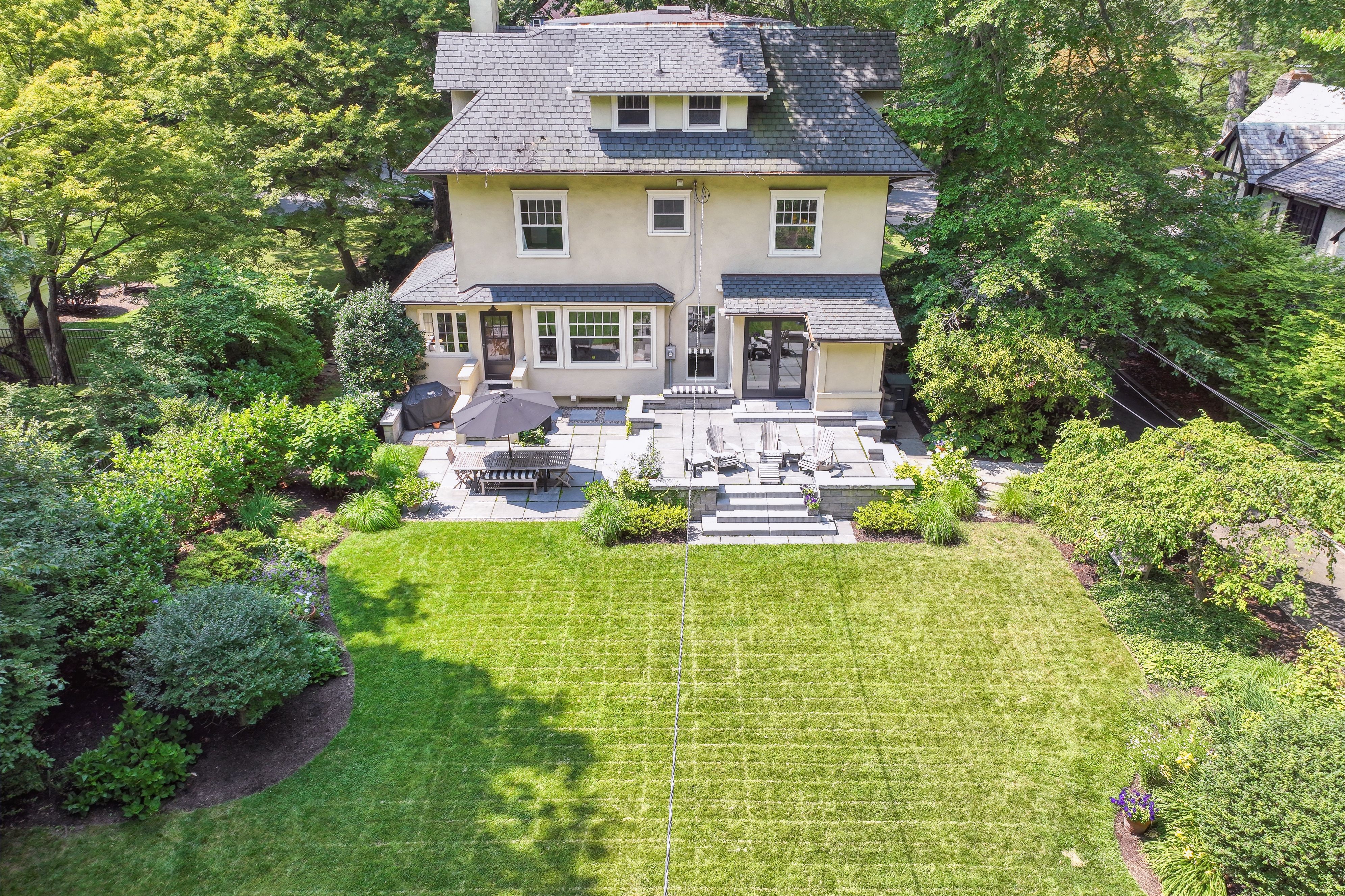 305 Hartford Rd 