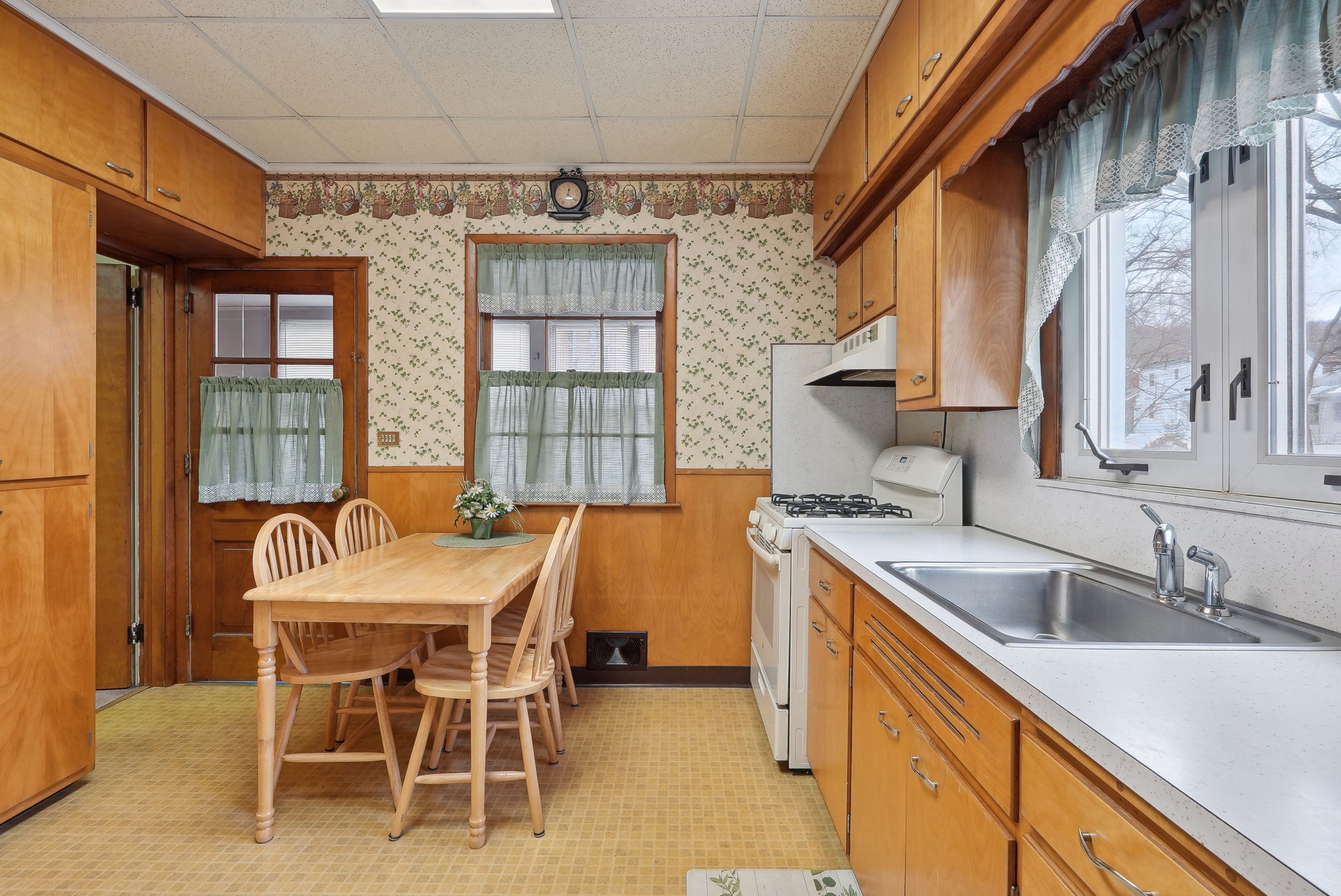1 Rodman Avenue 