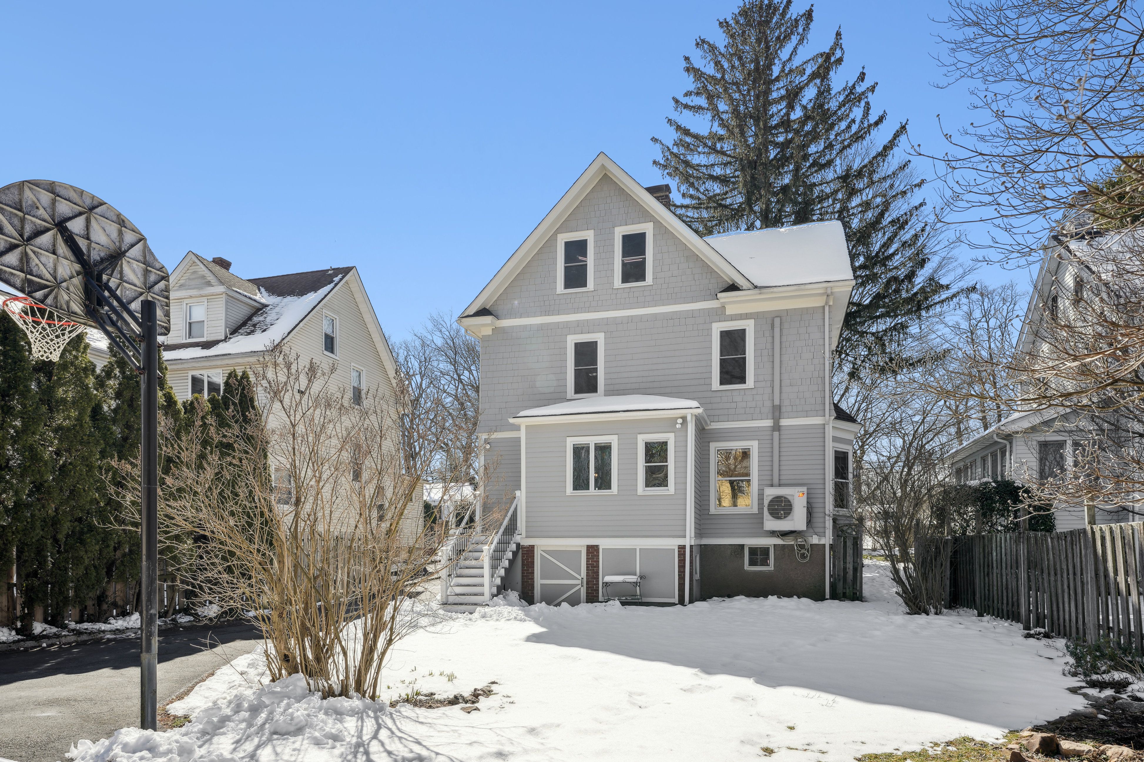 19 Pearl Street 