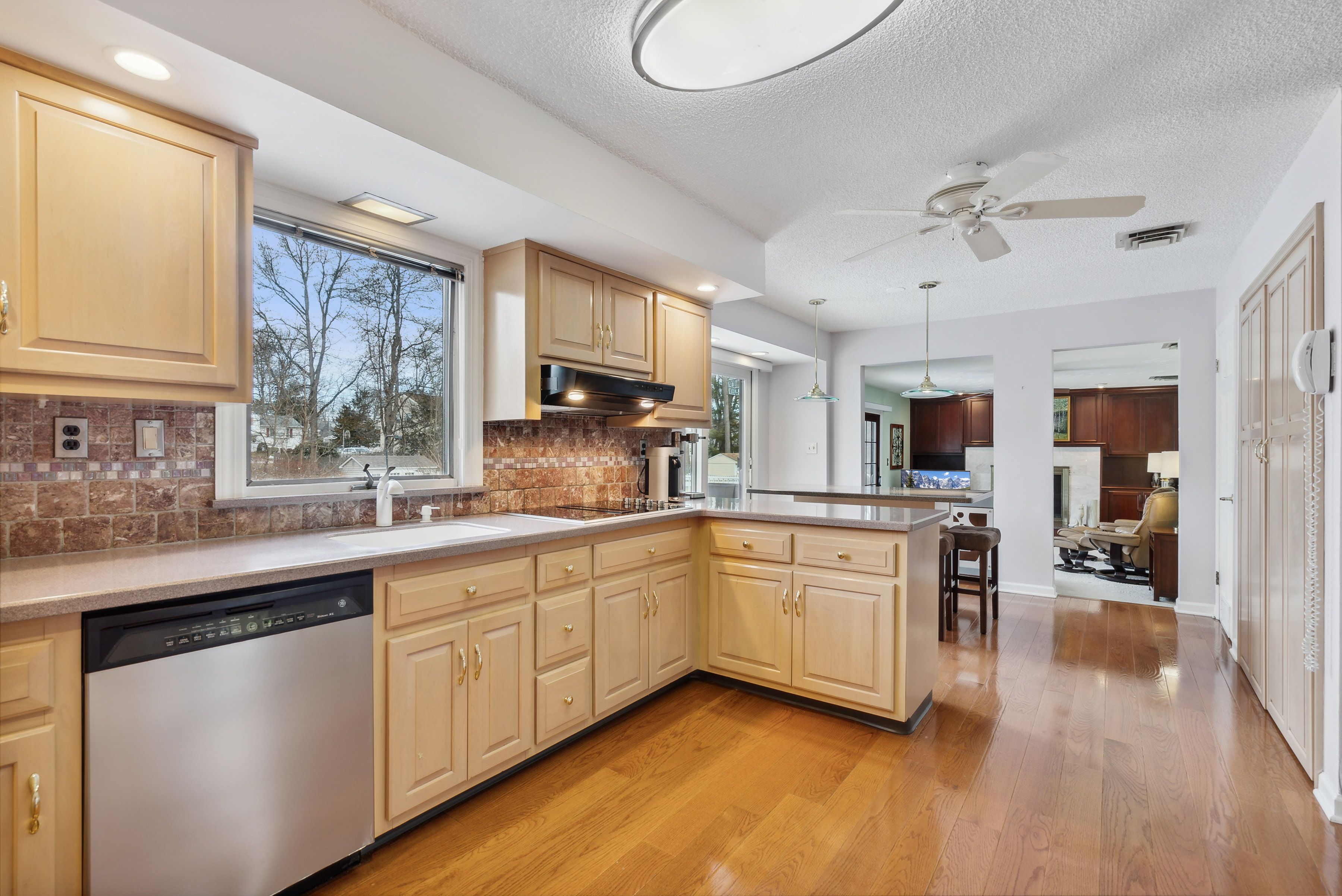 17 Aldrin Dr 