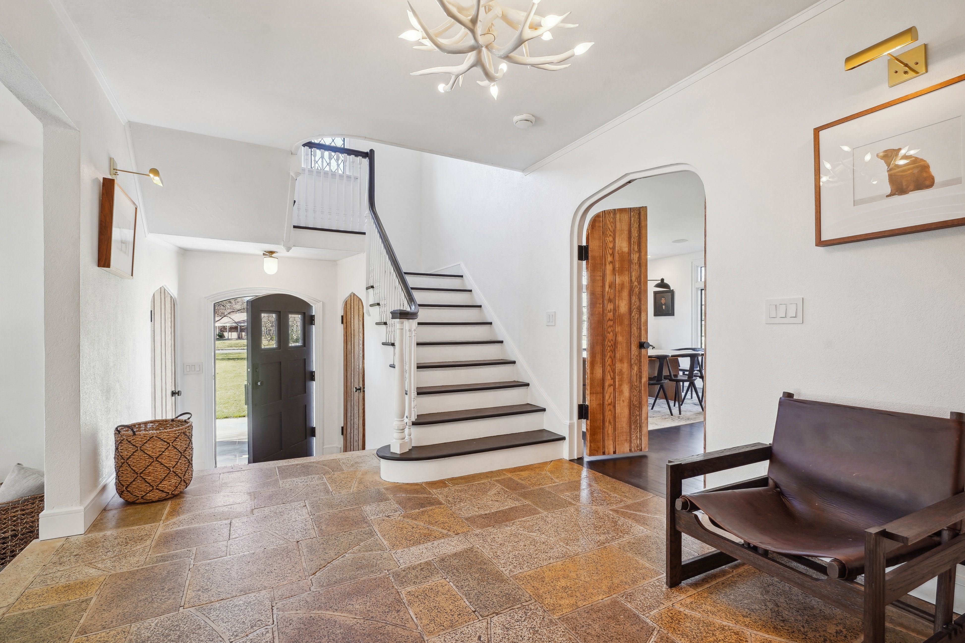 89 Eagle Rock Way 