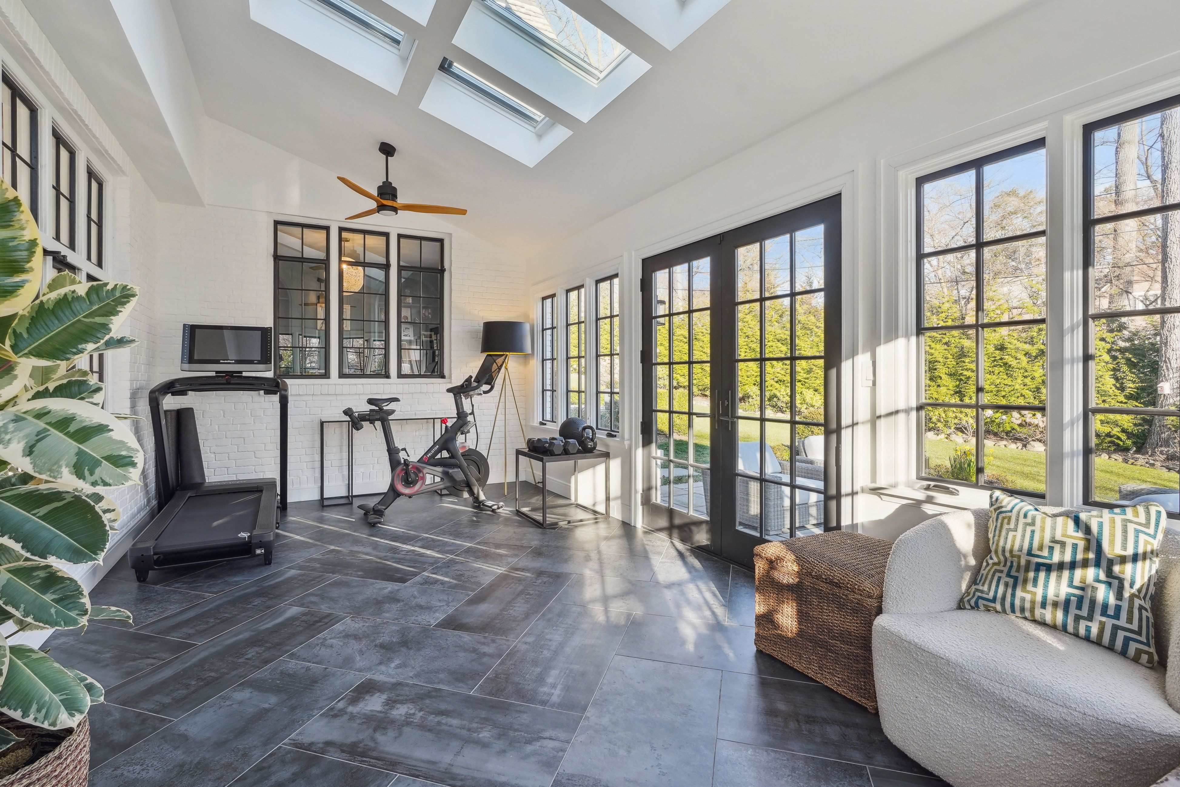 89 Eagle Rock Way 