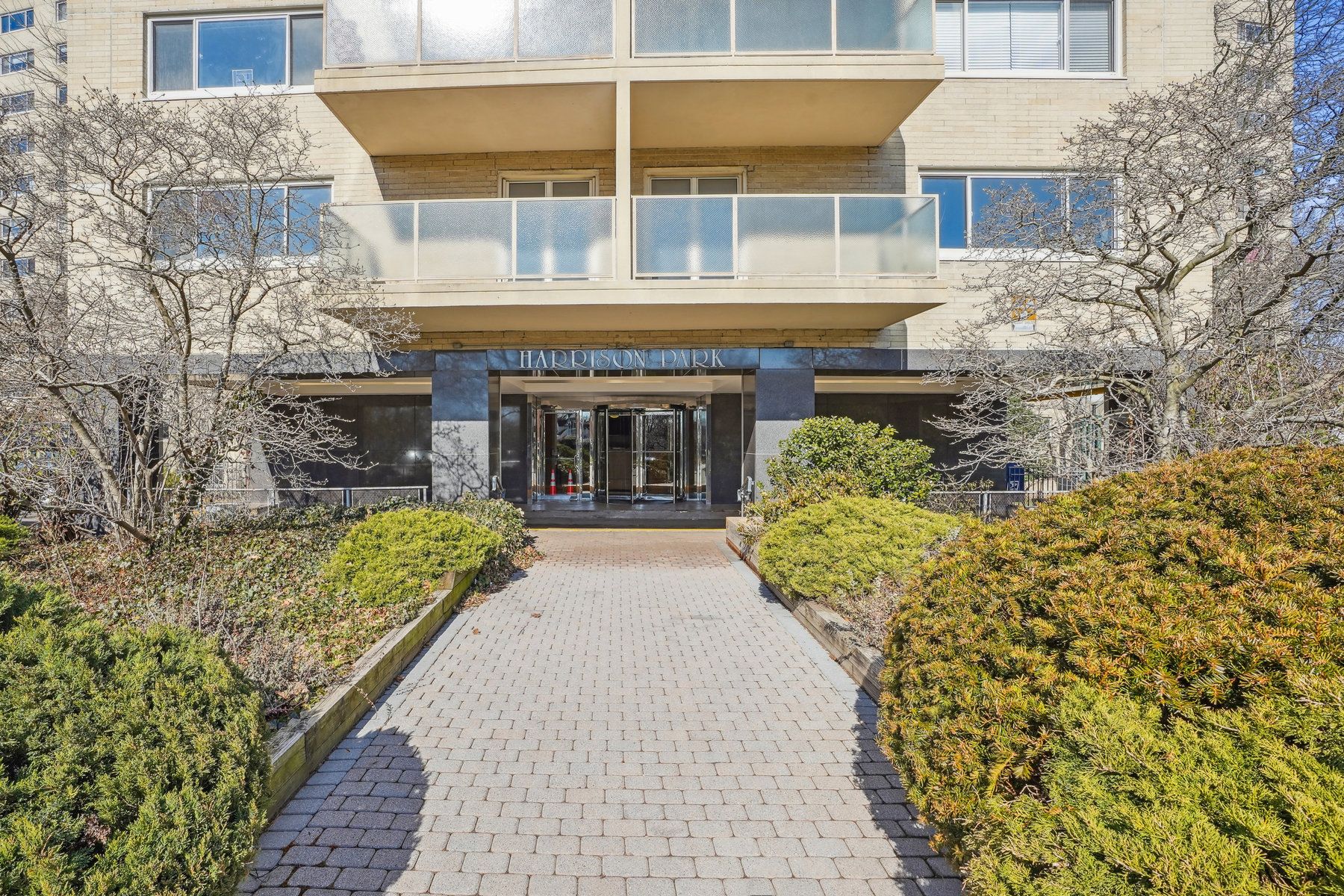 377 S Harrison St Unit# 15D