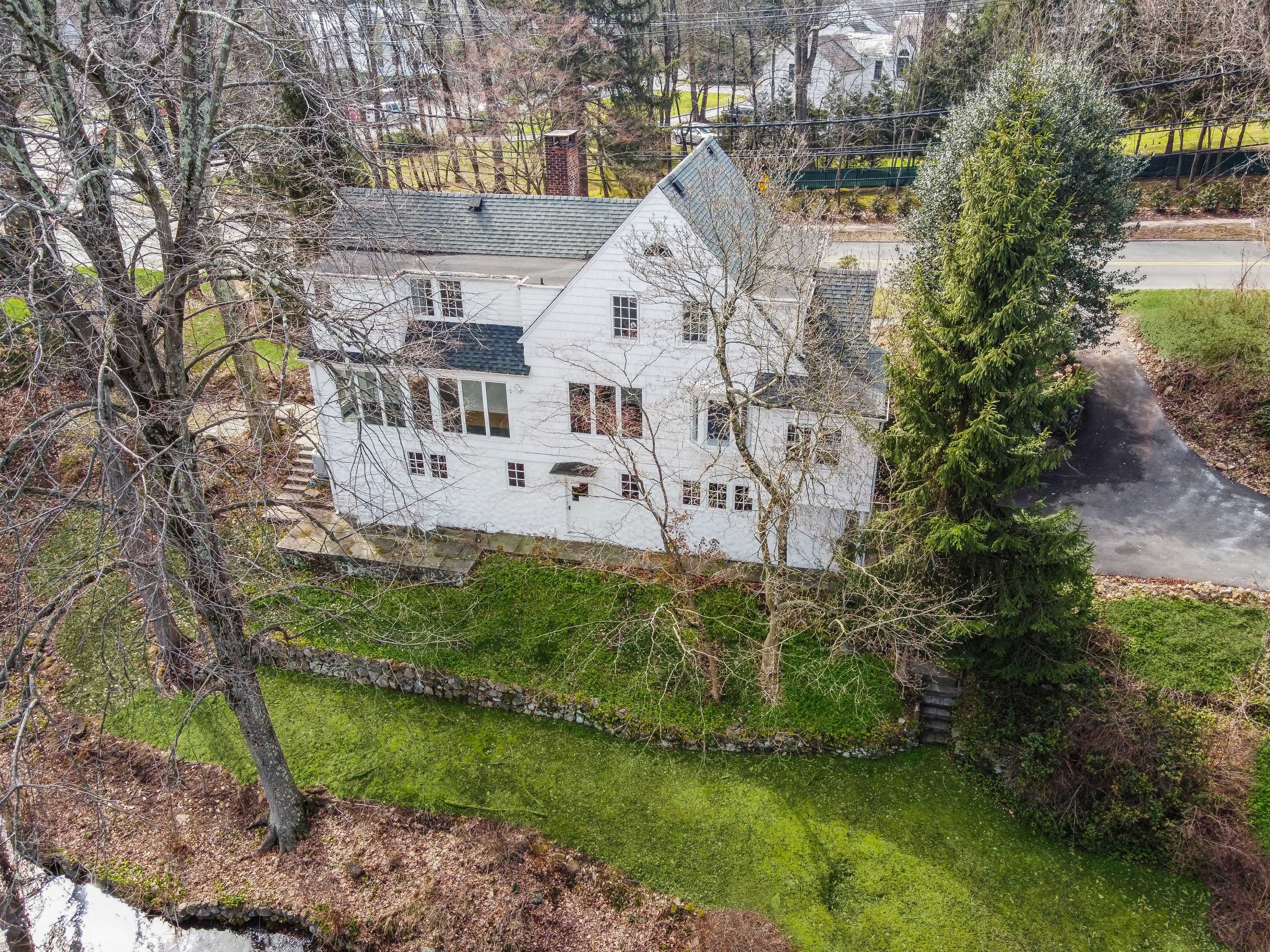 122 Old Short Hills Road 