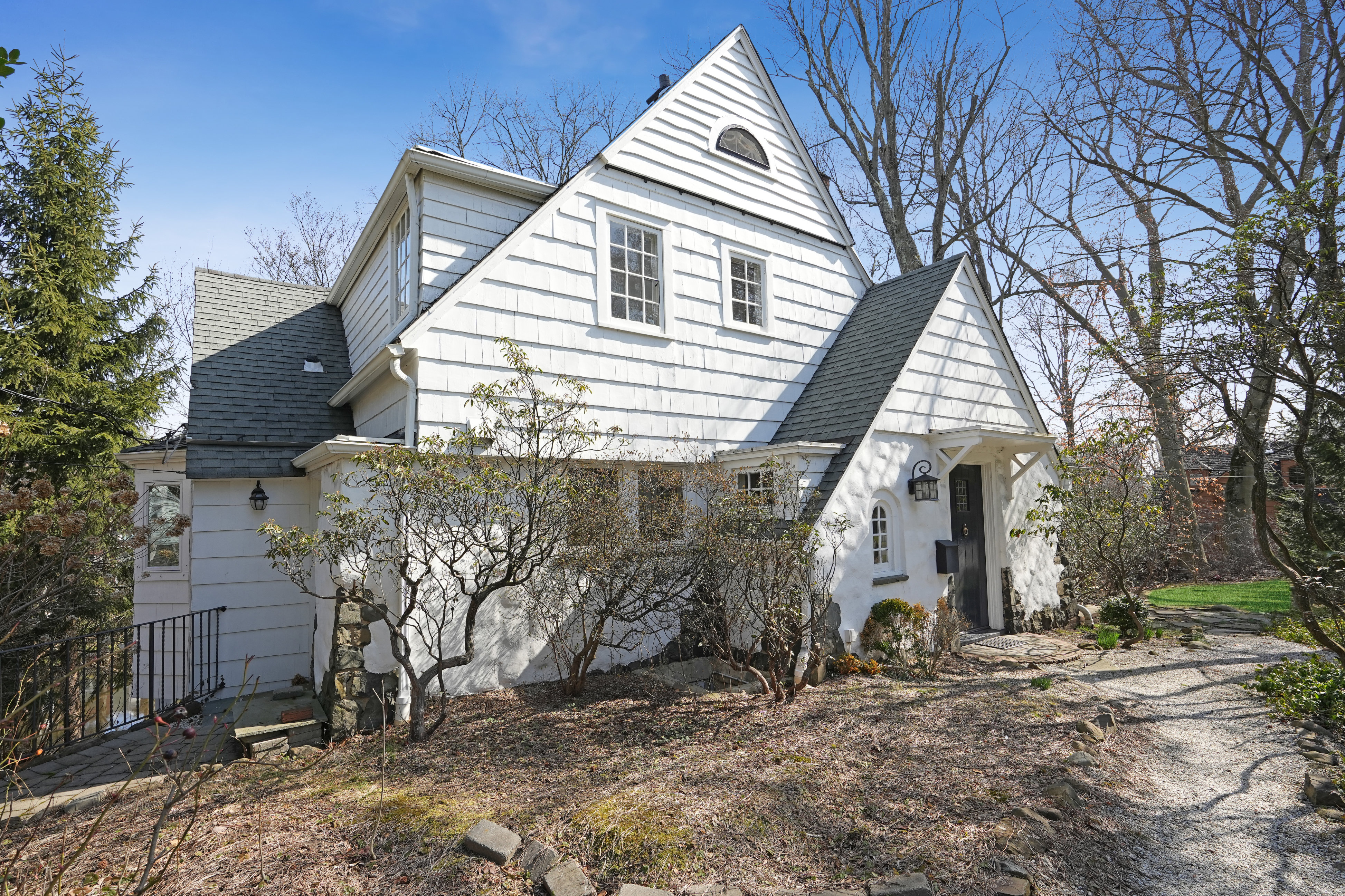 122 Old Short Hills Road 