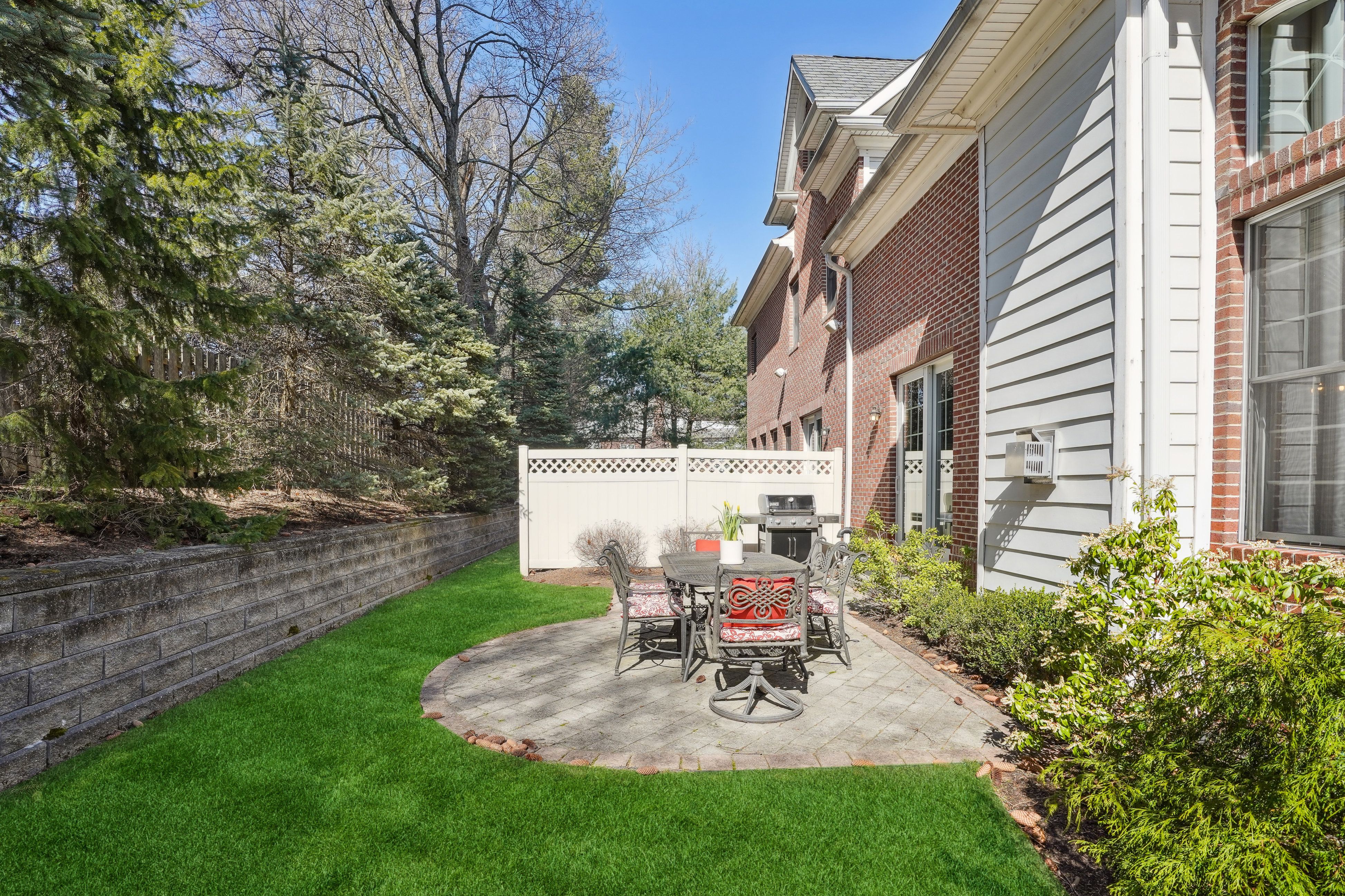 18 Notting Hill Way 