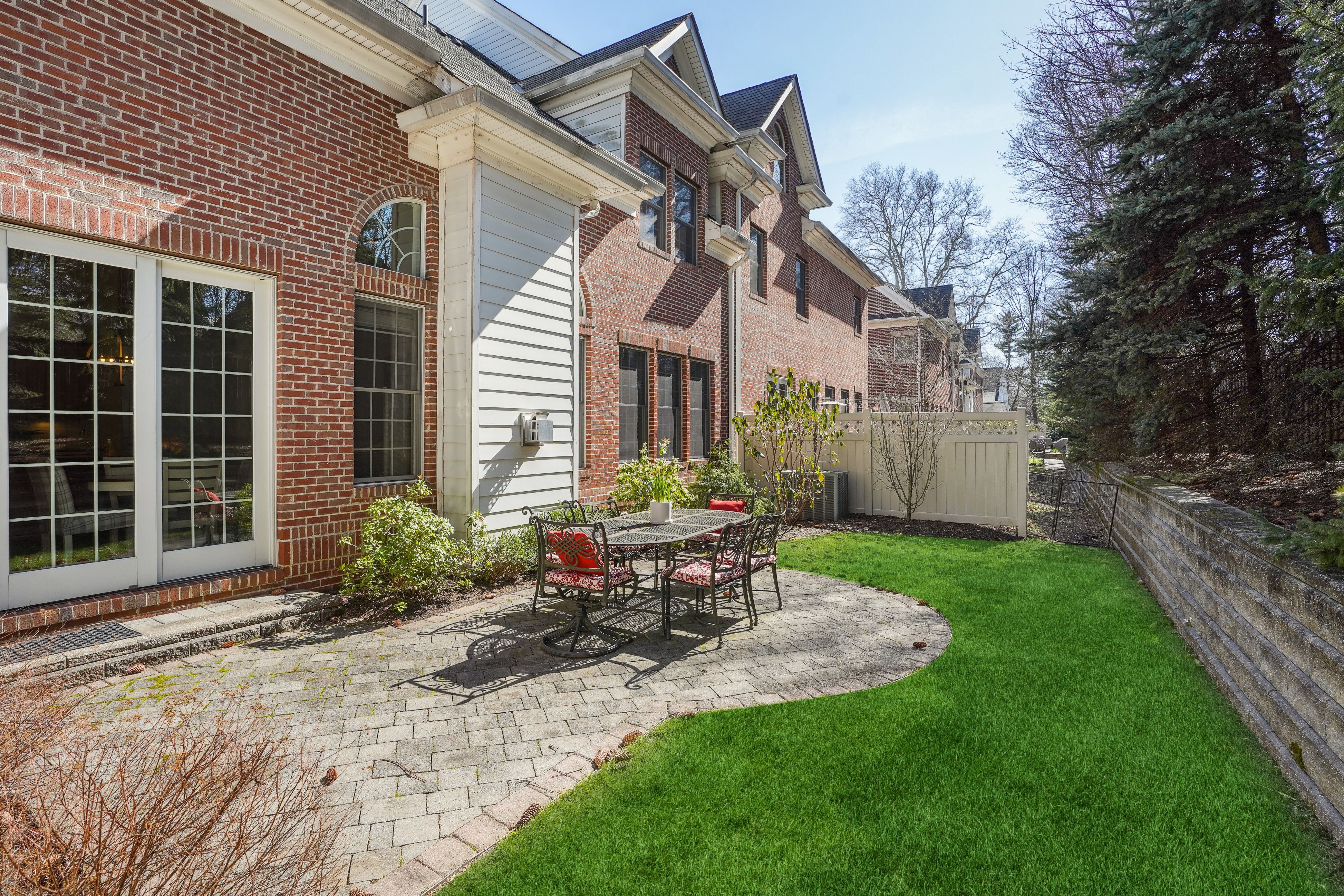 18 Notting Hill Way 