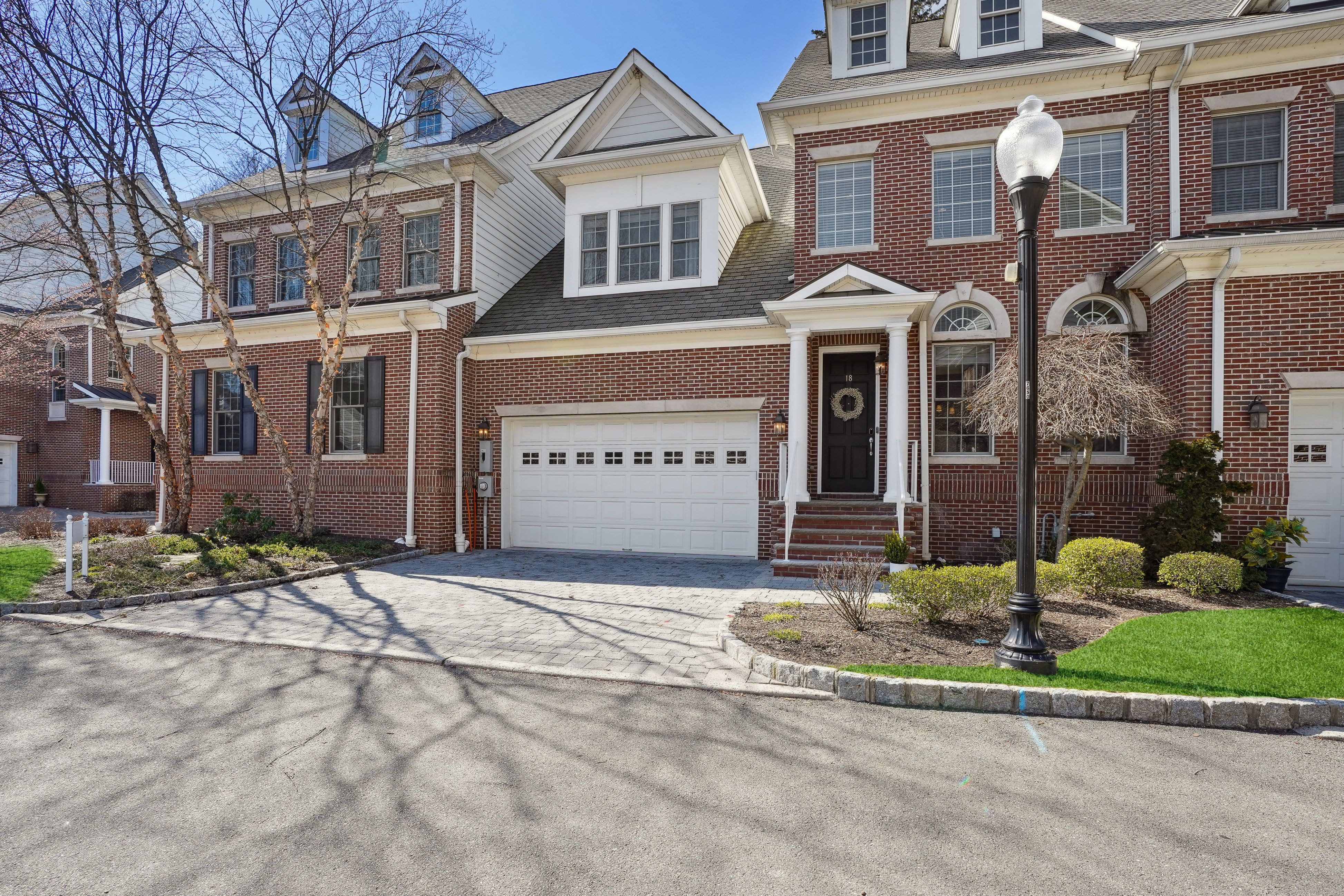 18 Notting Hill Way 