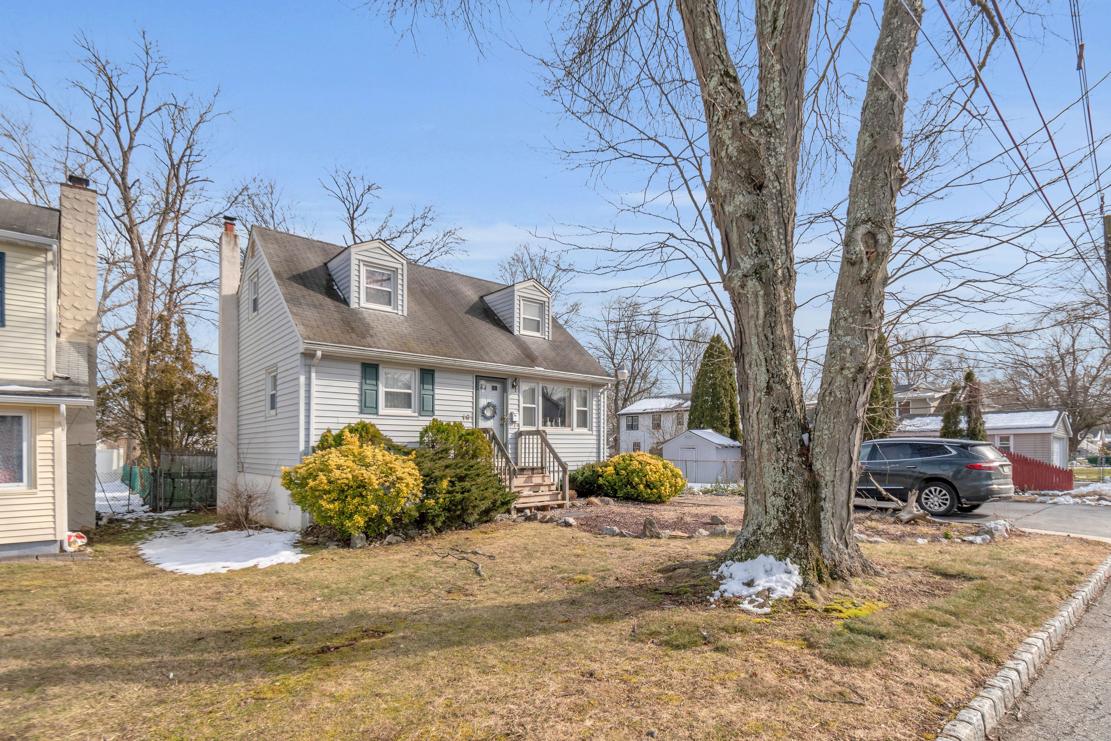 16 Sioux Ave
