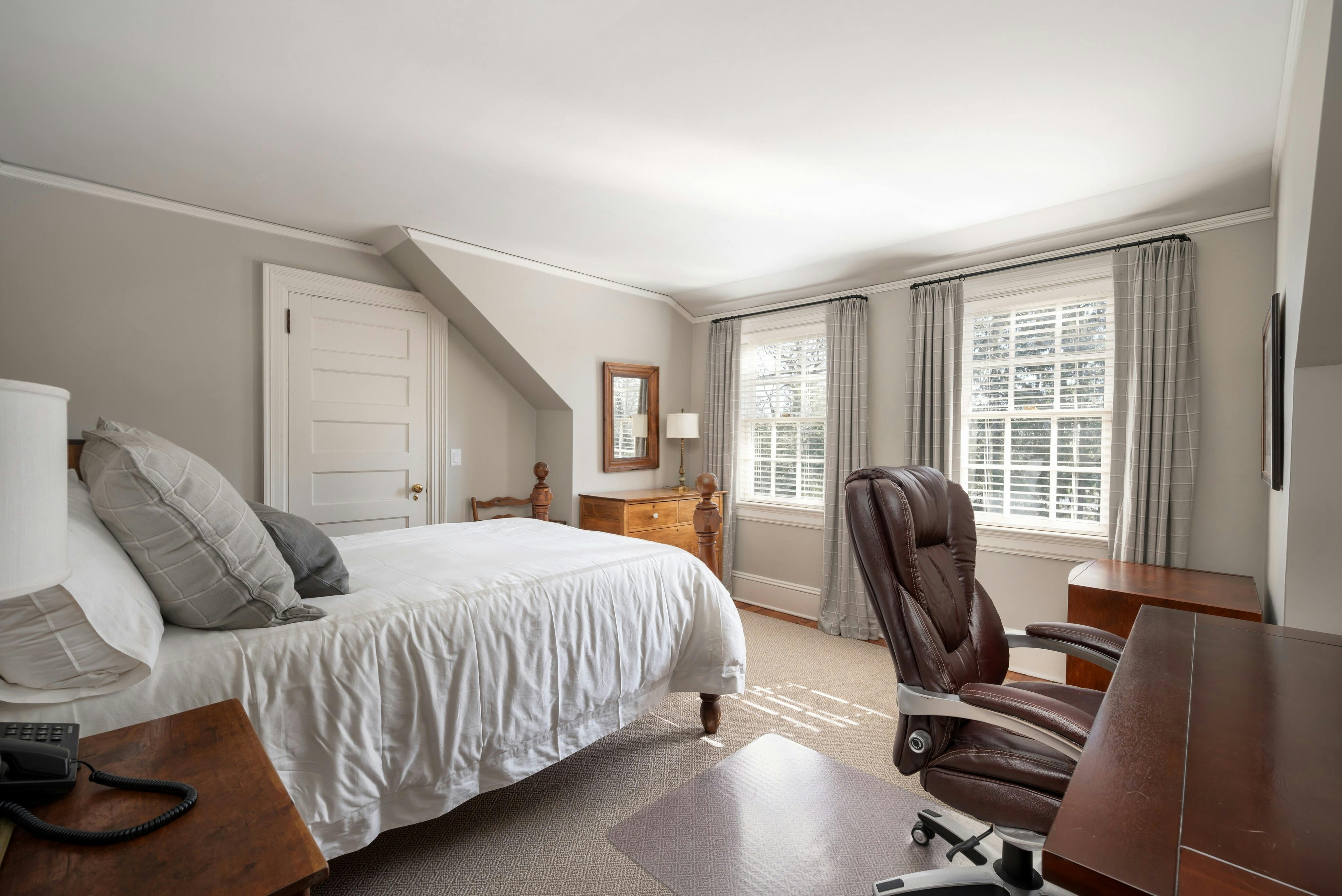 75 Essex Road 