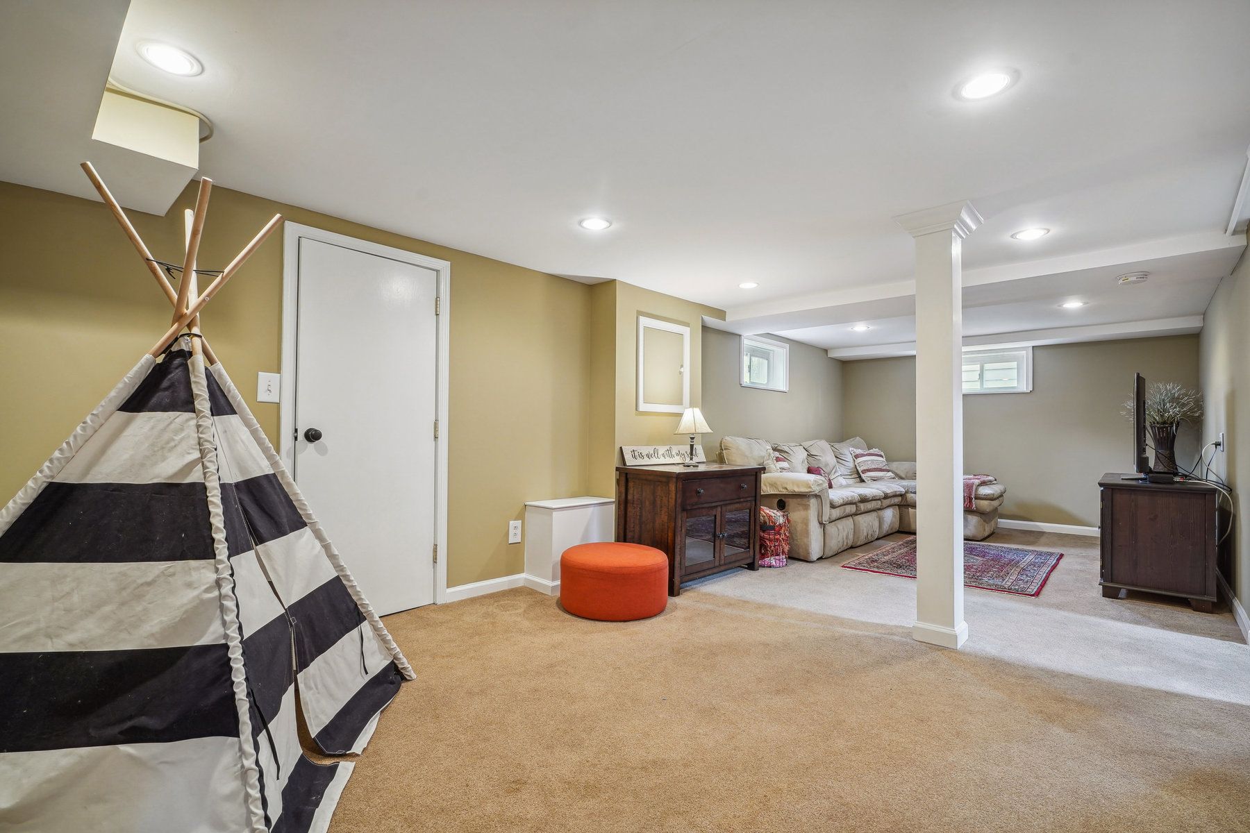 27 Oakwood Ave 