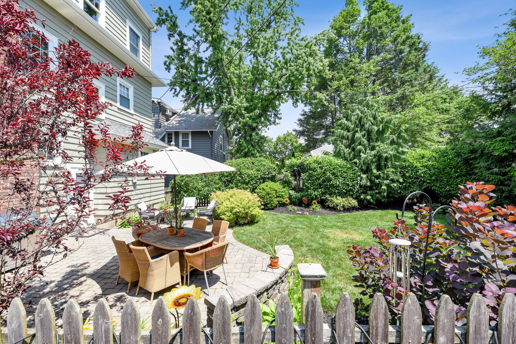 27 Oakwood Ave 
