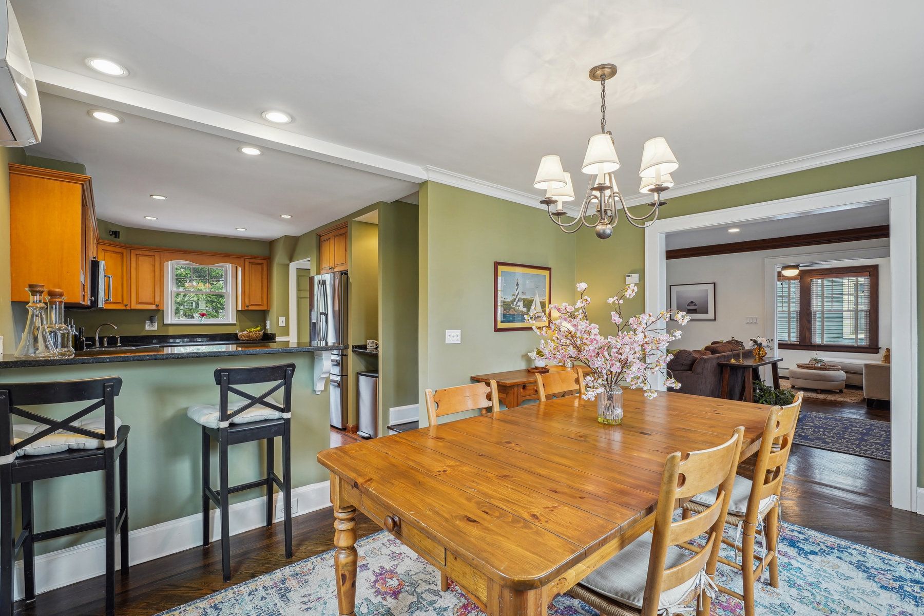 27 Oakwood Ave 