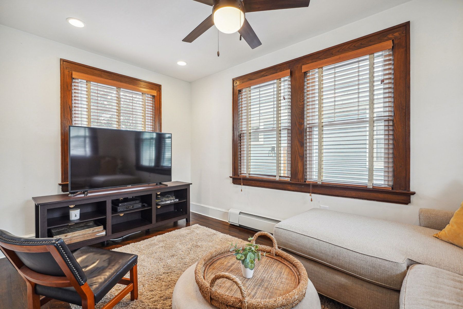 27 Oakwood Ave 