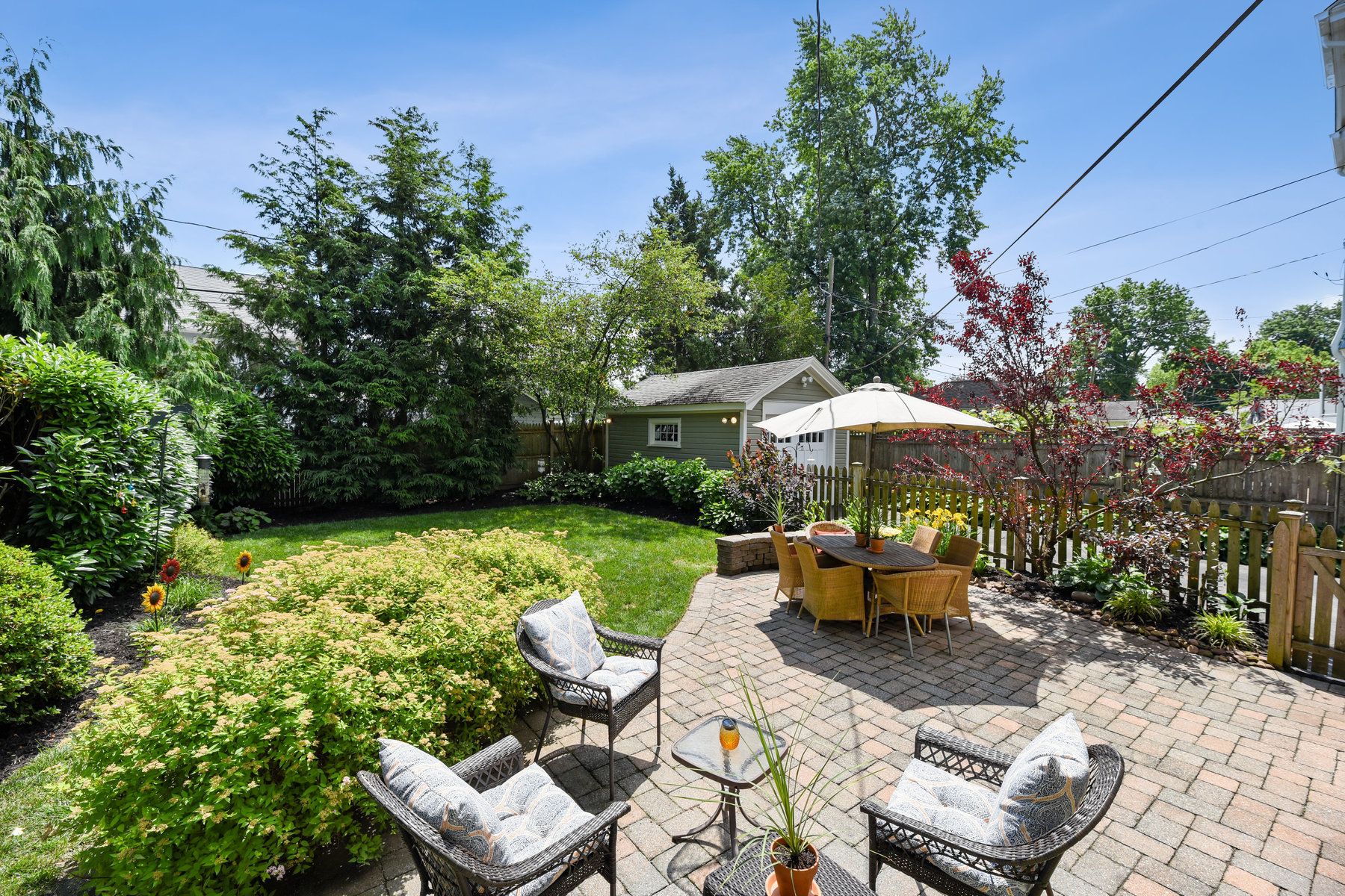 27 Oakwood Ave 