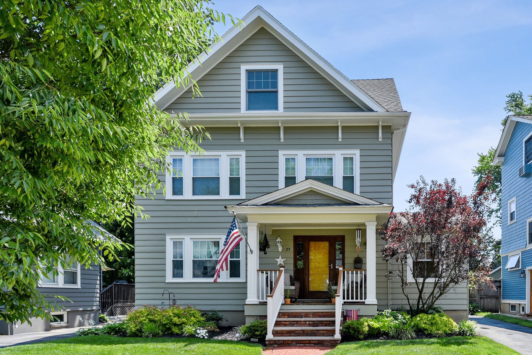 27 Oakwood Ave 