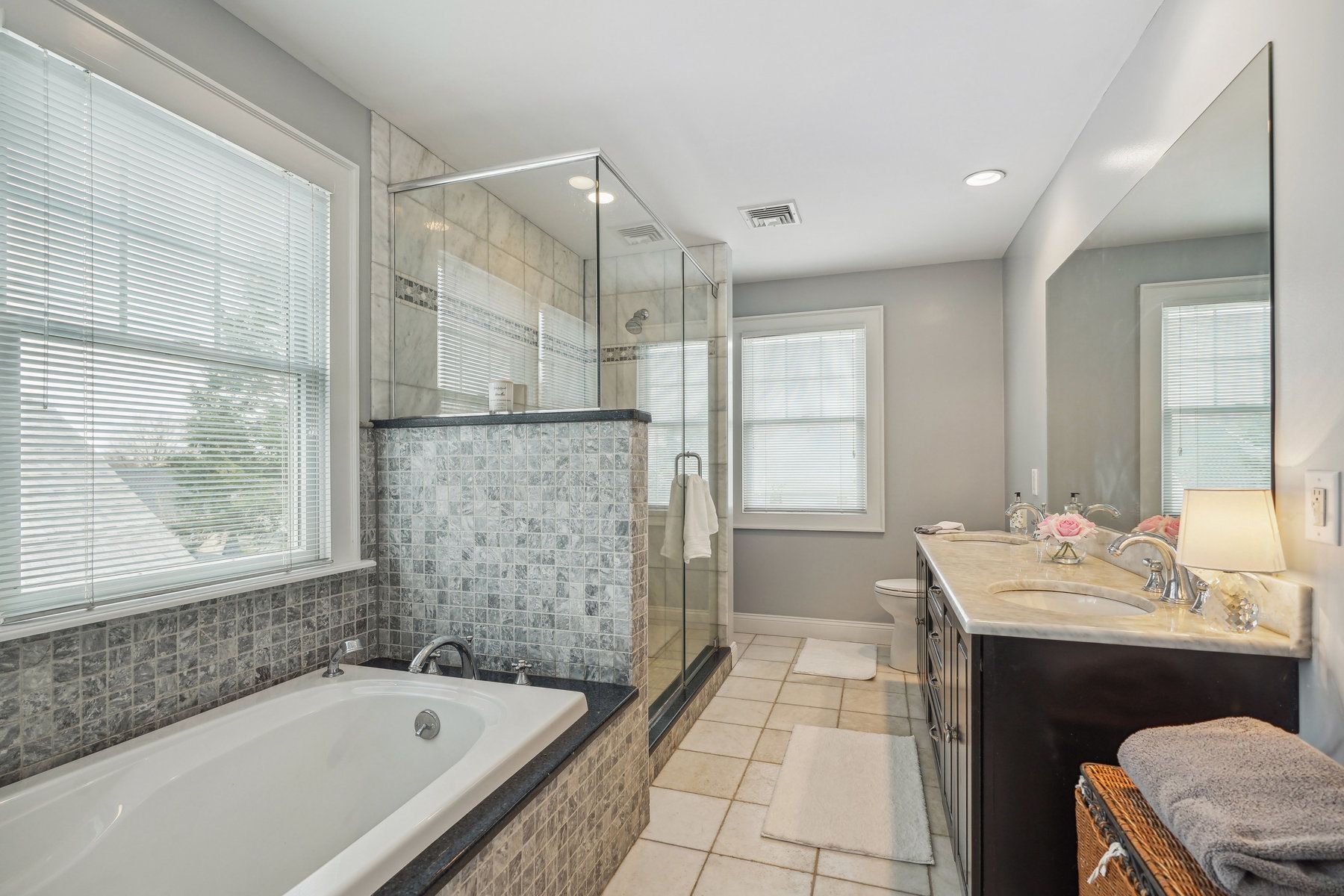 27 Oakwood Ave 
