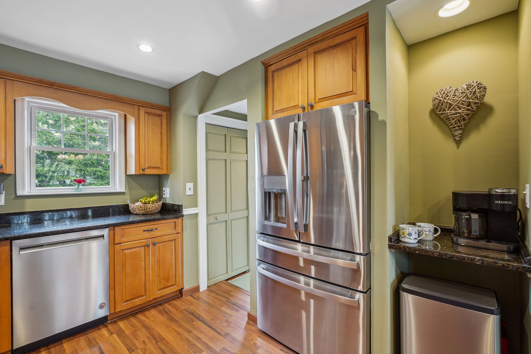 27 Oakwood Ave 