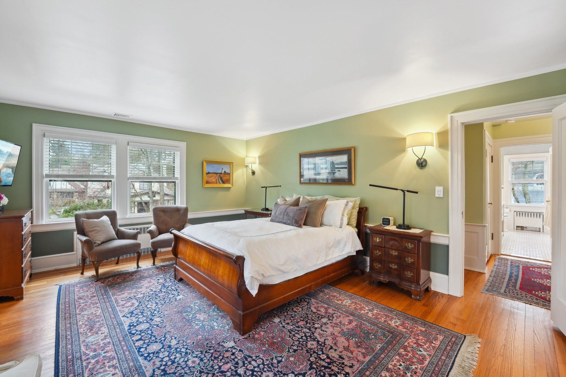 4 Woodland Crescent 