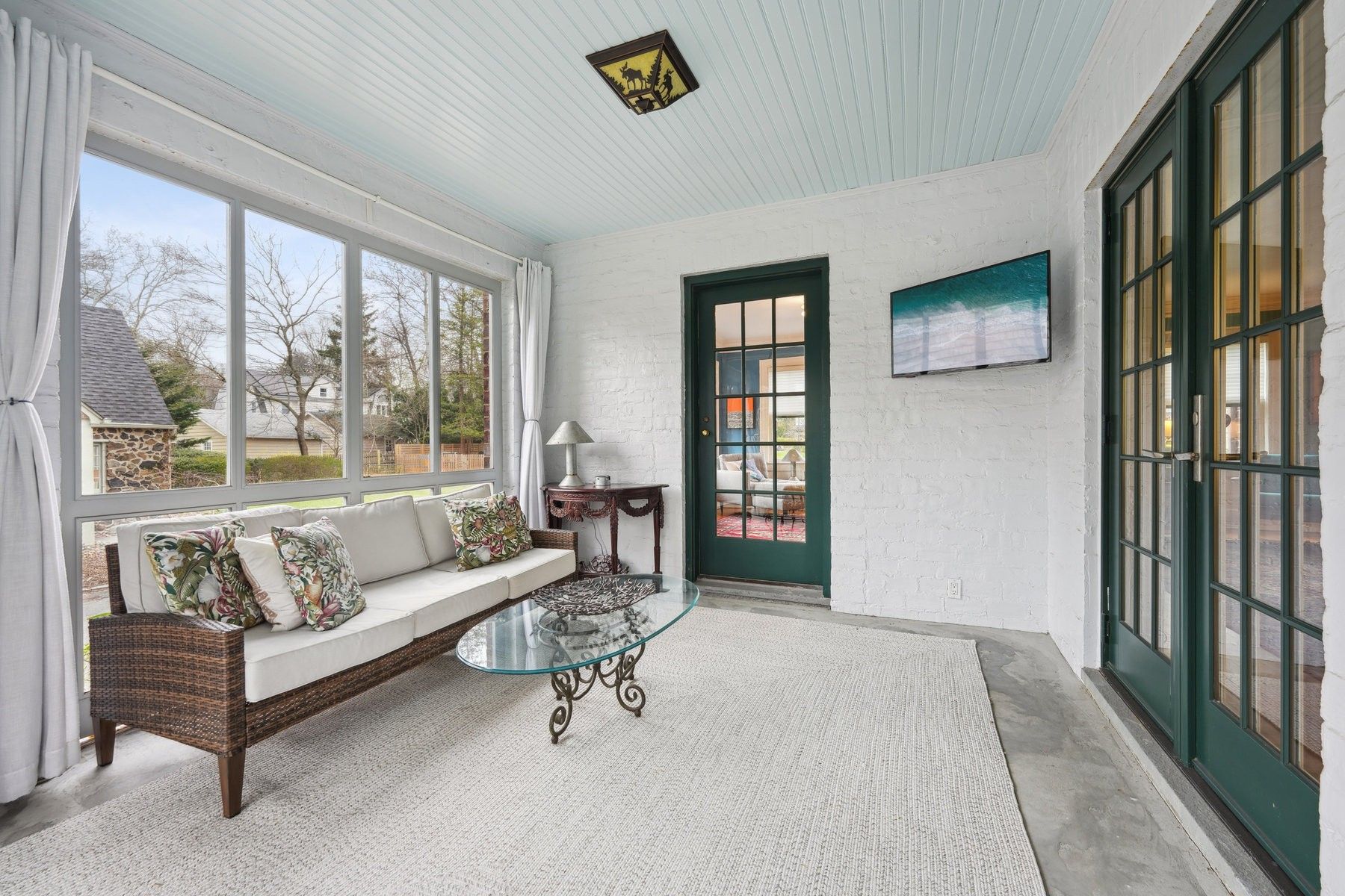4 Woodland Crescent 