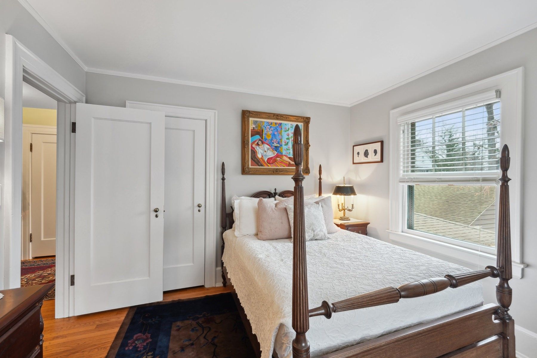 4 Woodland Crescent 