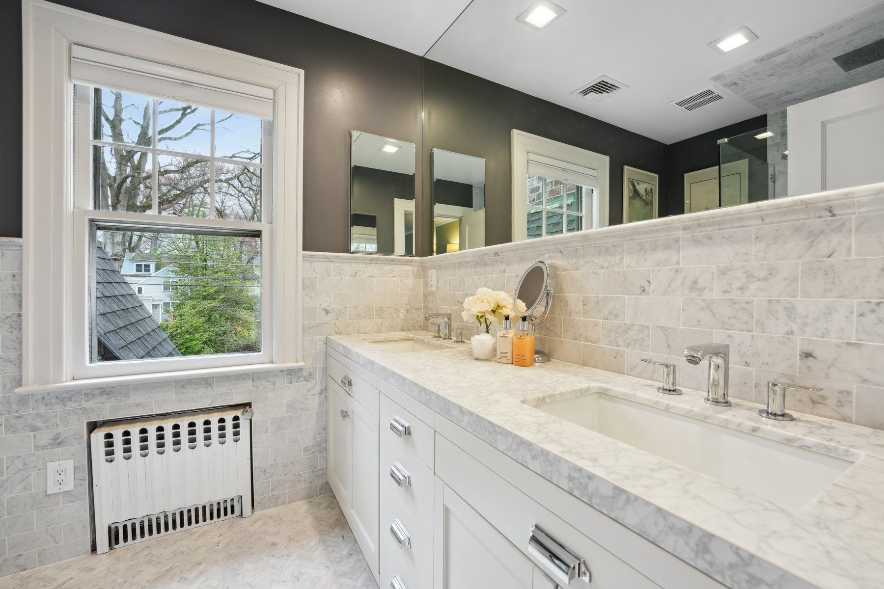 4 Woodland Crescent 