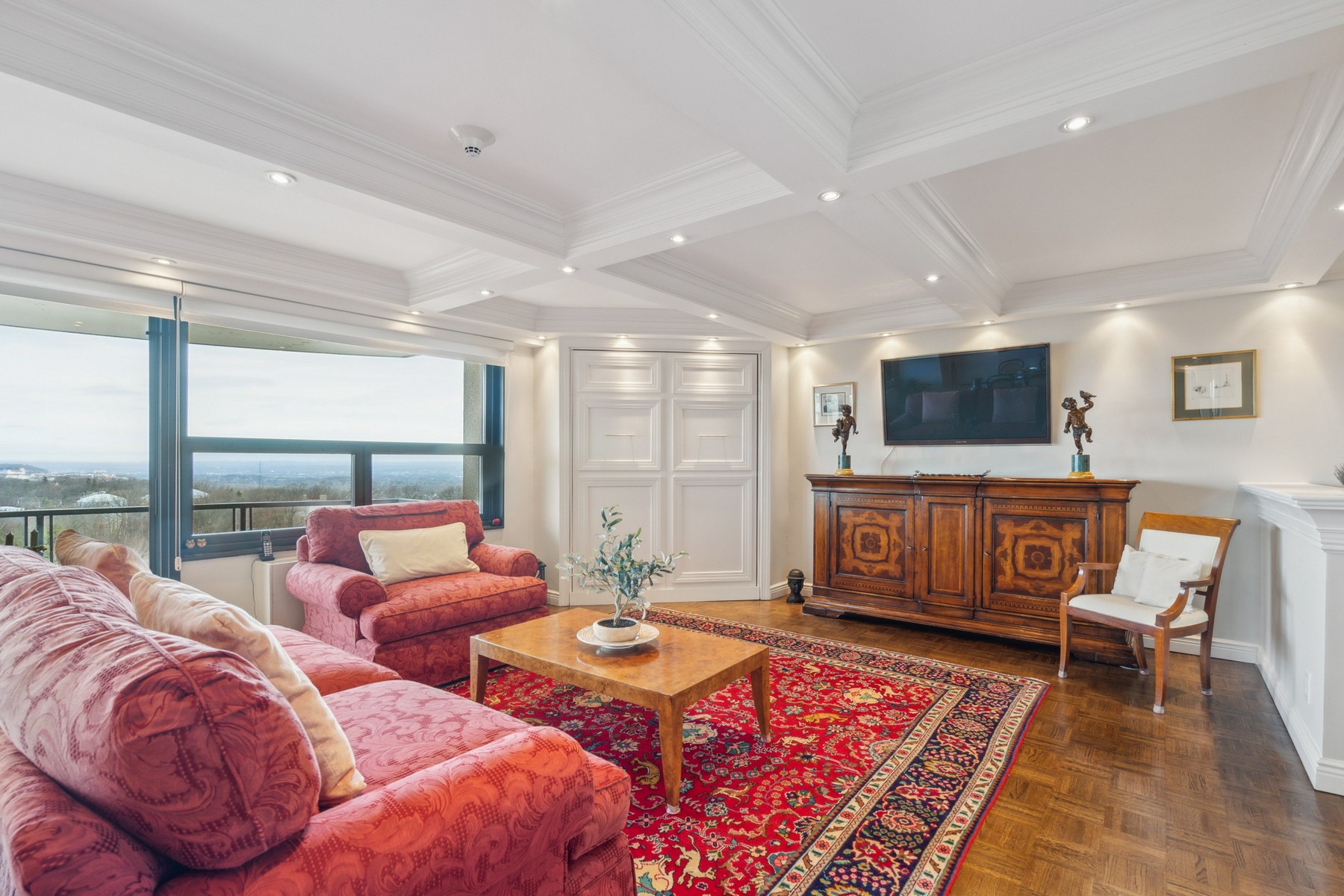 2 Claridge Dr, 11ge Unit# 11GE
