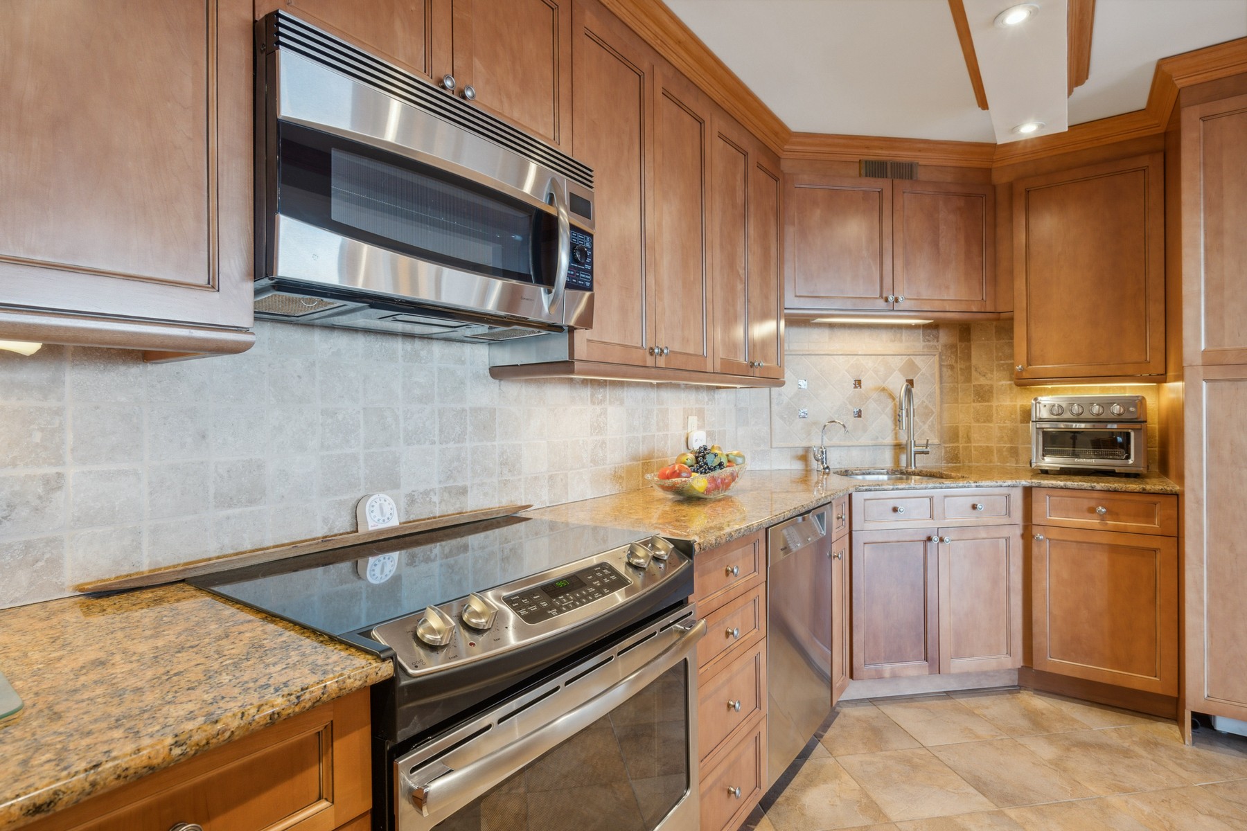 2 Claridge Dr, 11ge Unit# 11GE