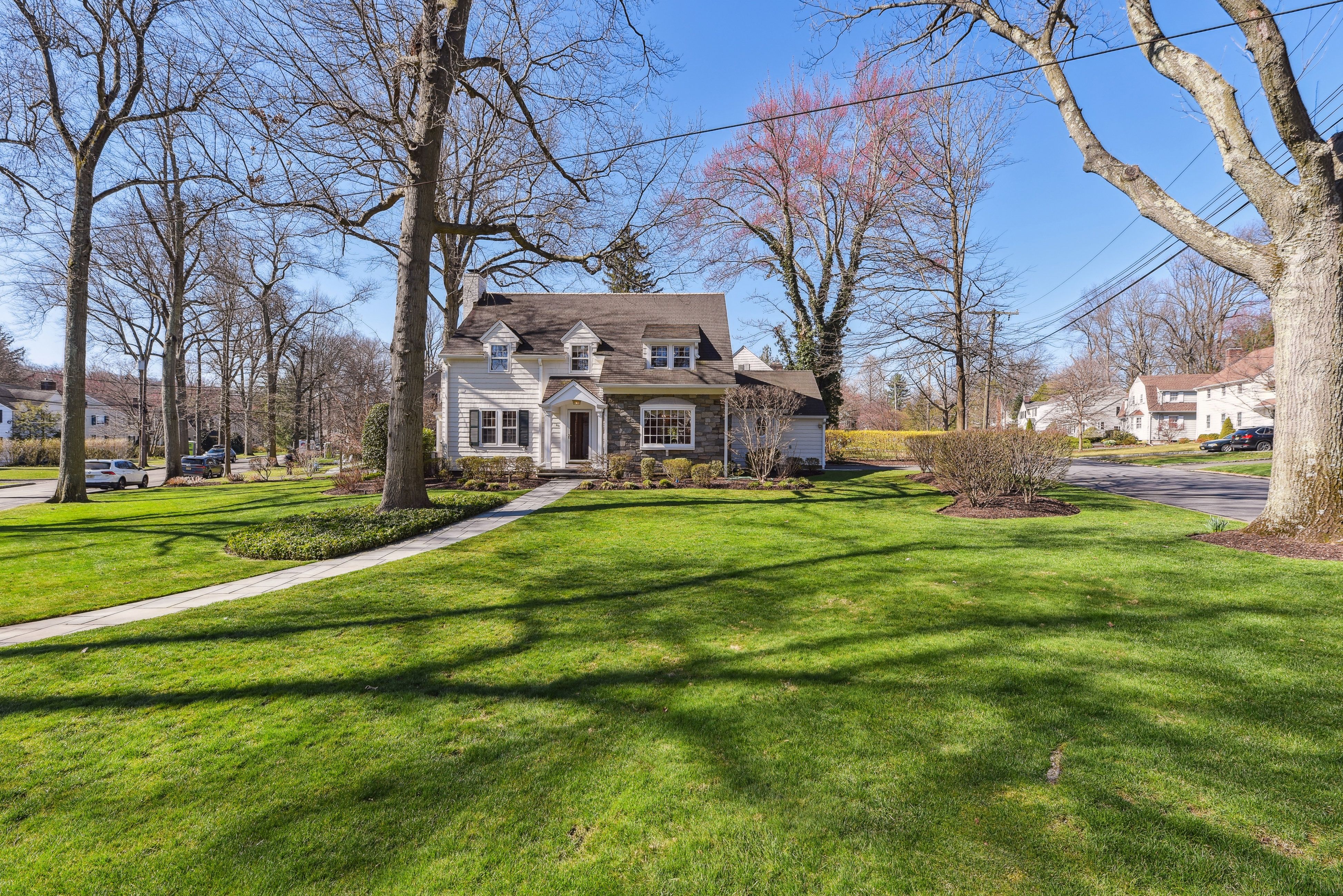 20 Glen Oaks Avenue 