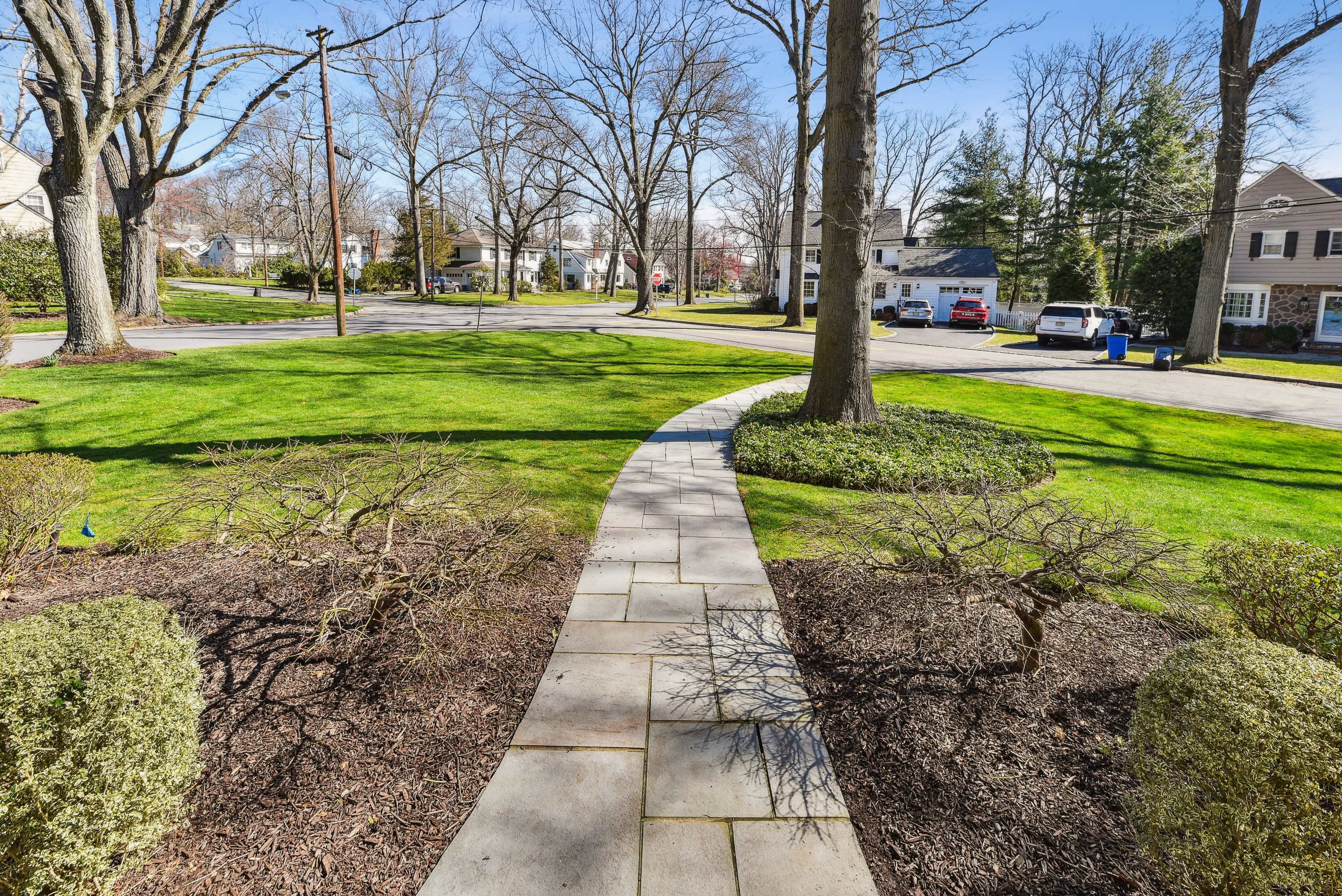 20 Glen Oaks Avenue 