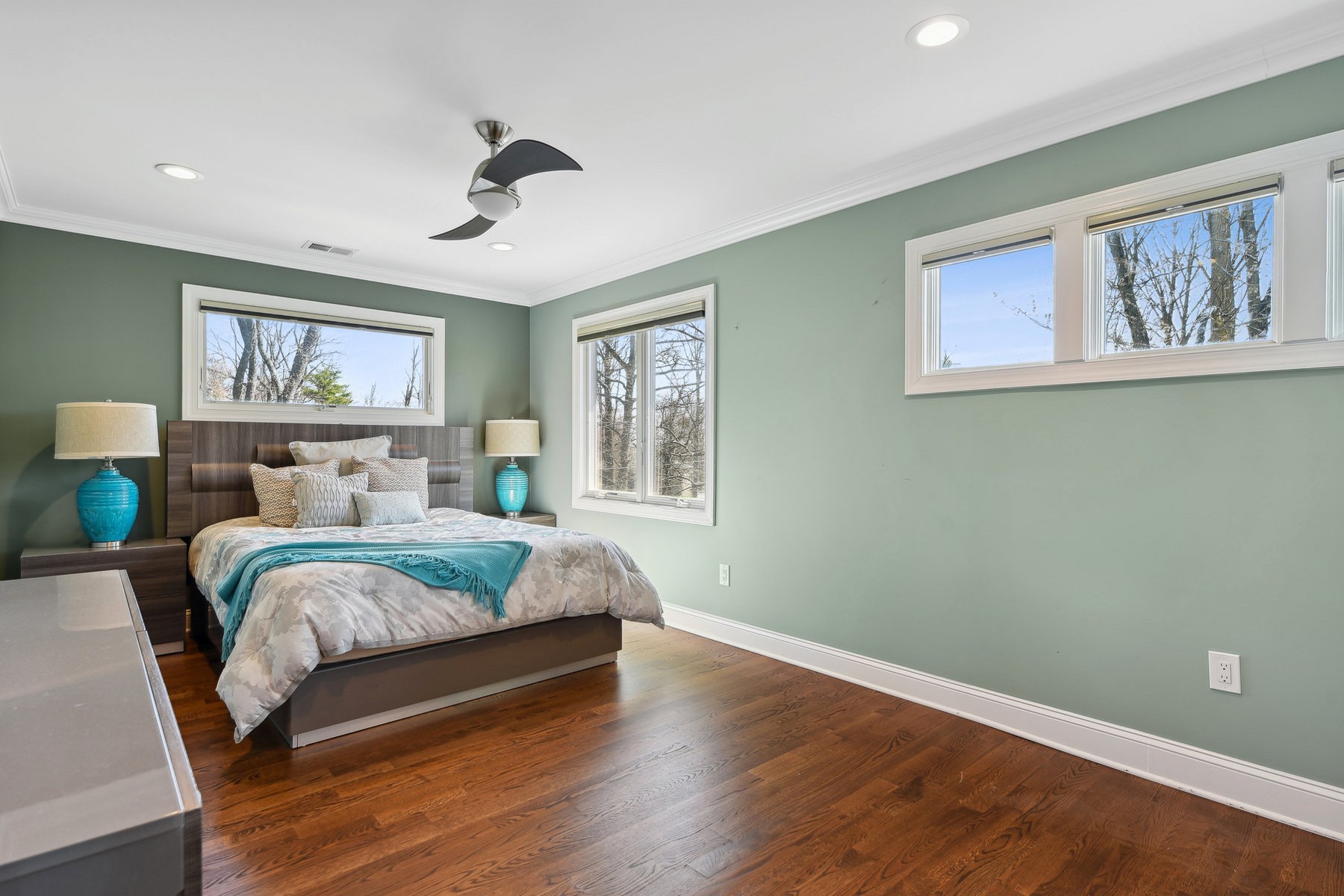 1241 Raritan Rd 