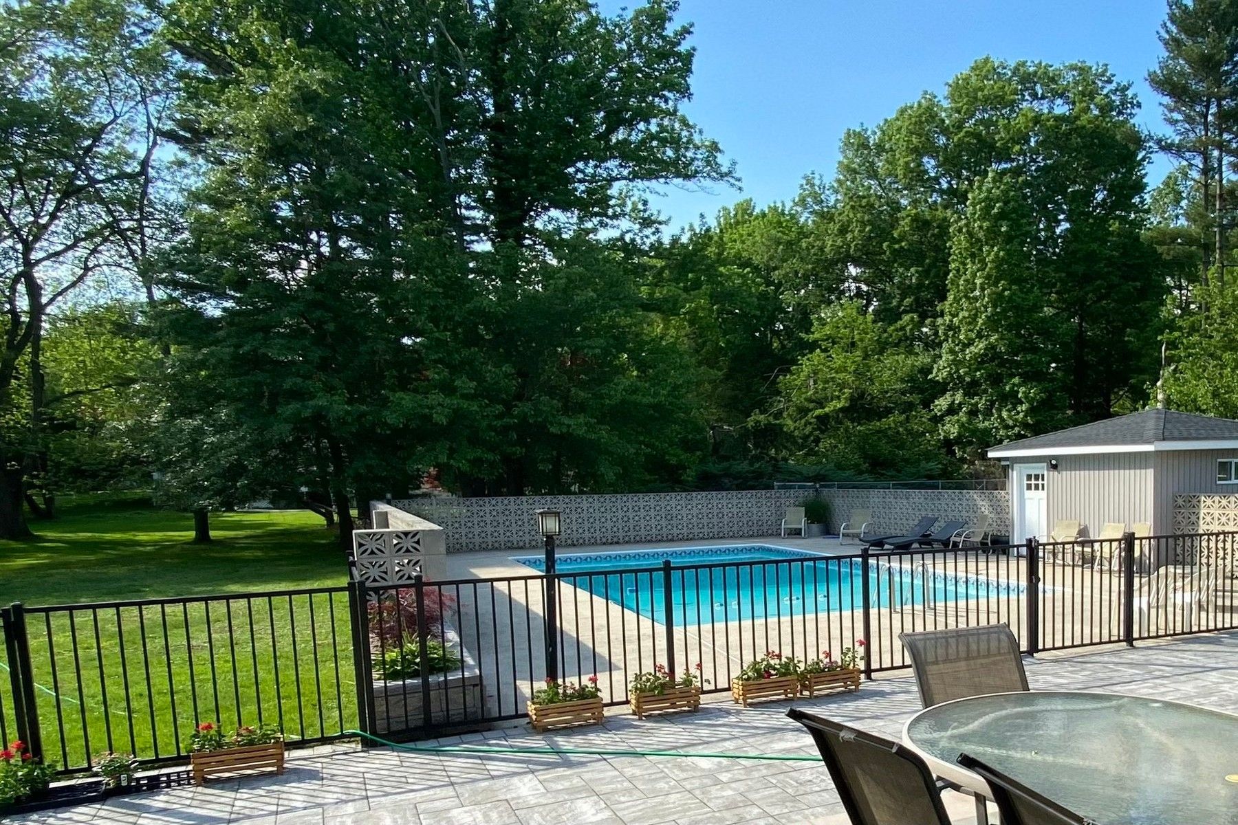 1241 Raritan Rd 