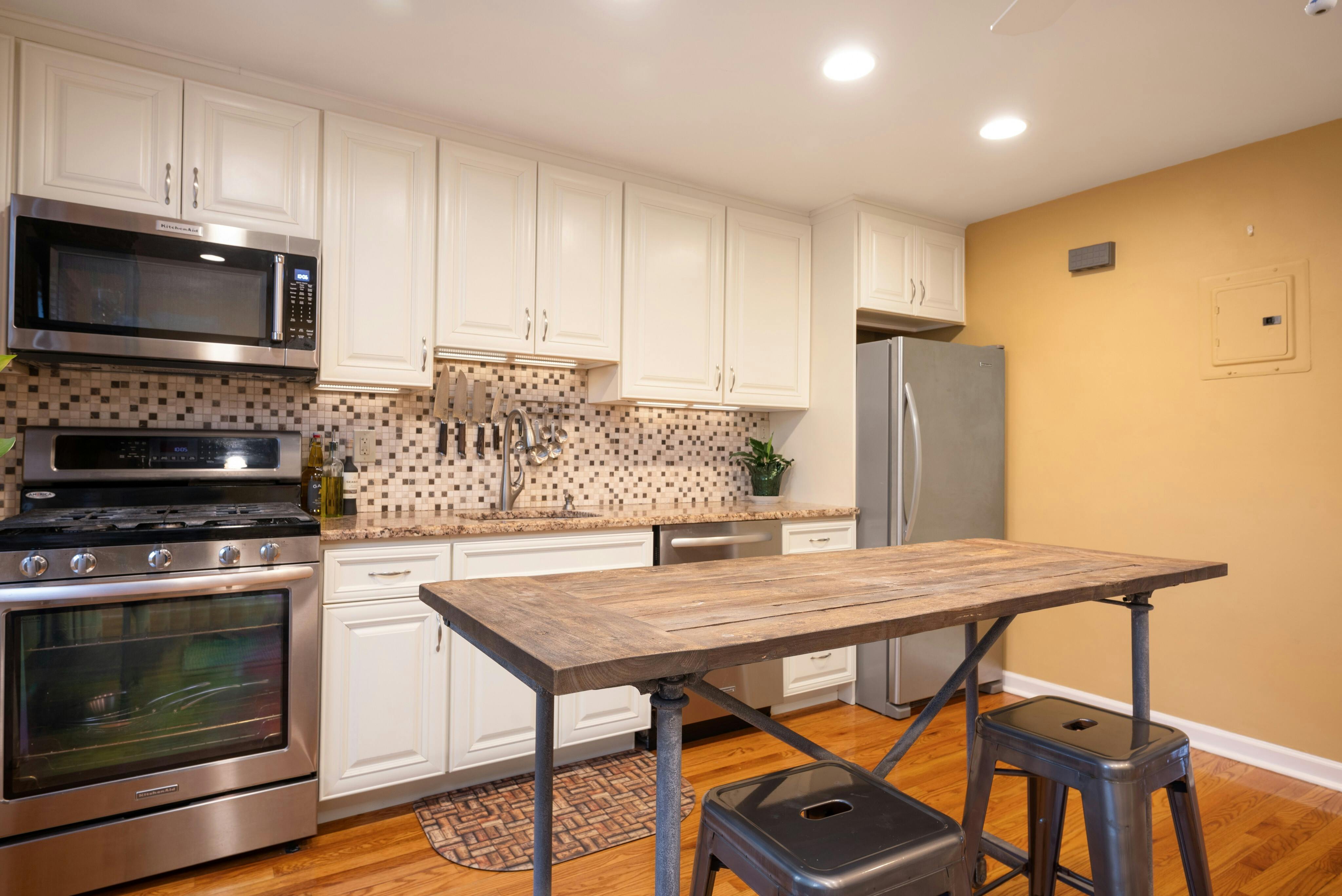 380 Main Street, Unit 11 