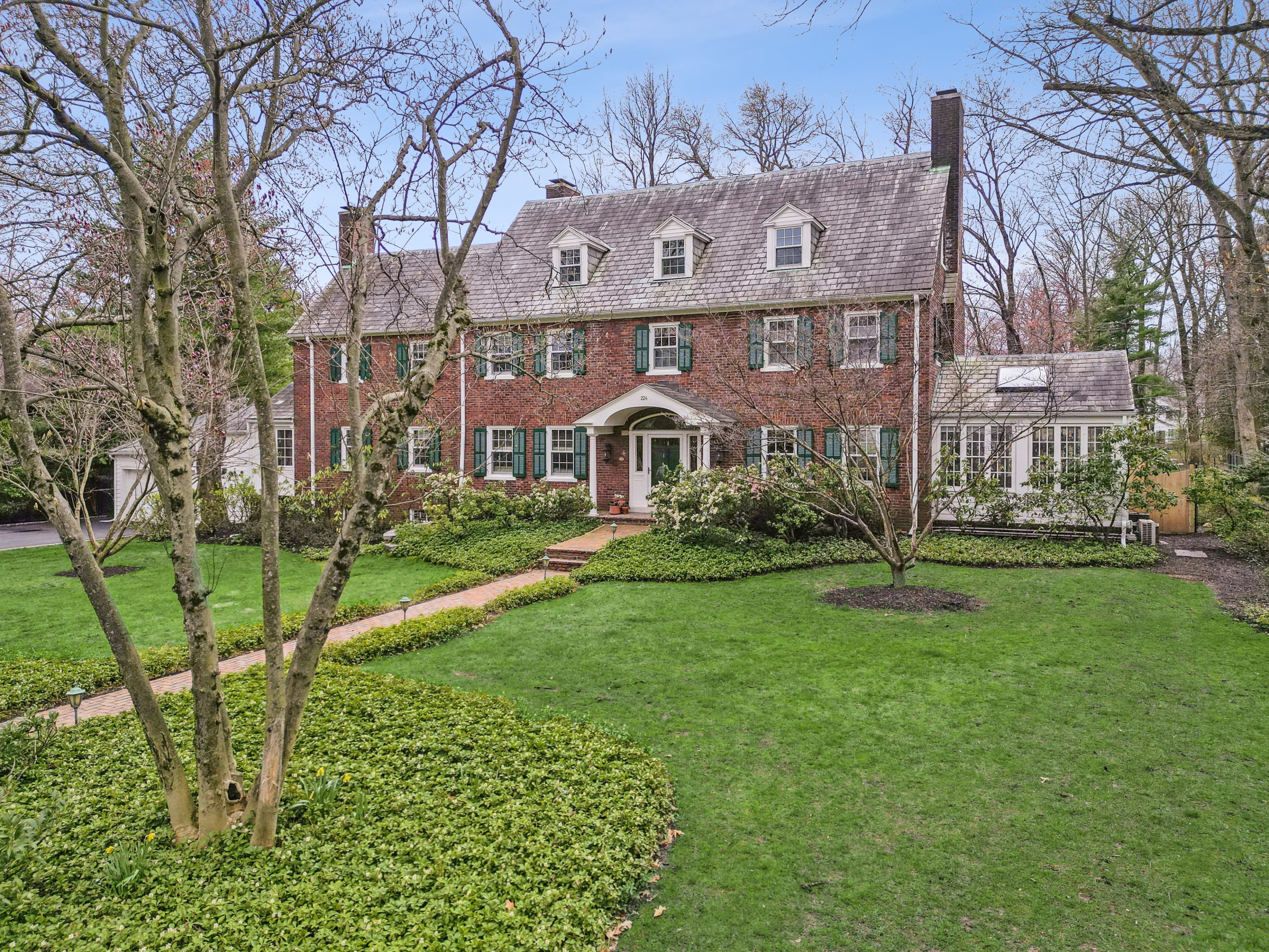 224 Warwick Avenue 