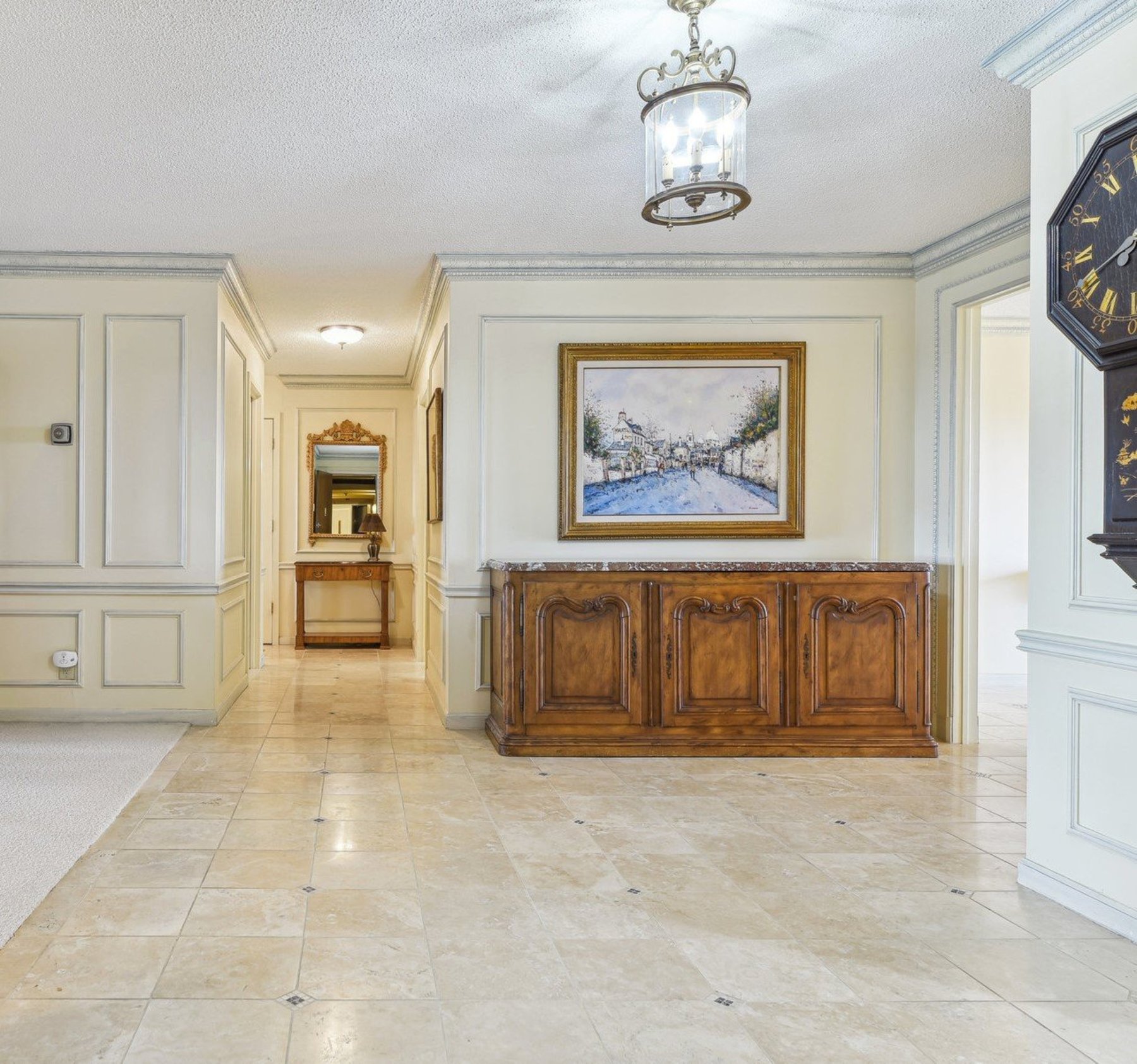 2 Claridge Dr Unit# 8HE