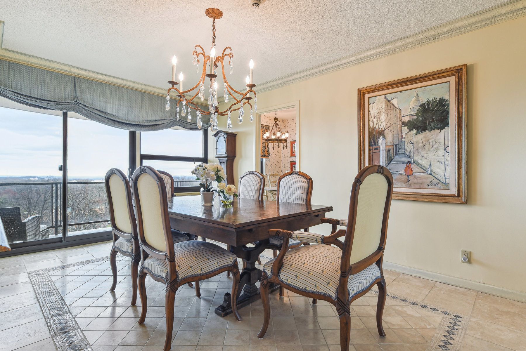 2 Claridge Dr Unit# 8HE