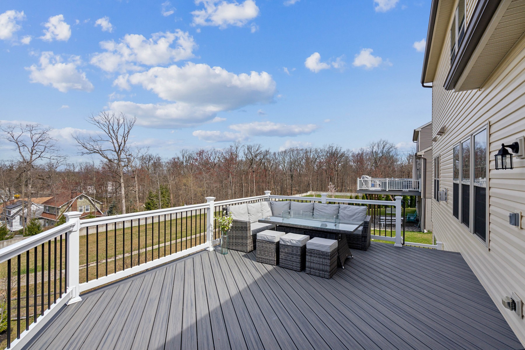 9 Hilltop Dr 