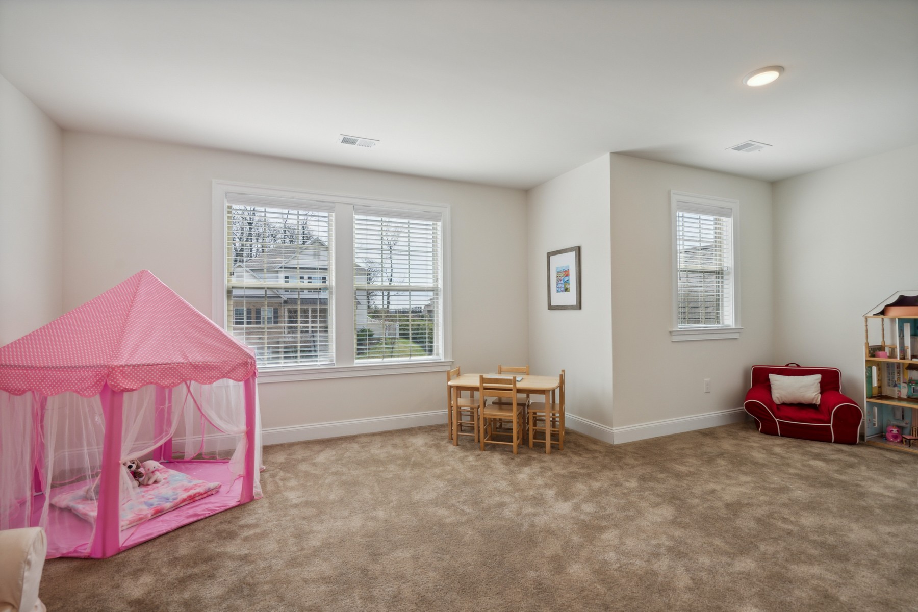 9 Hilltop Dr 