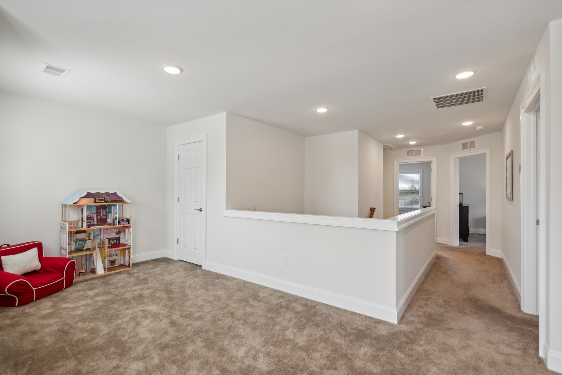 9 Hilltop Dr 