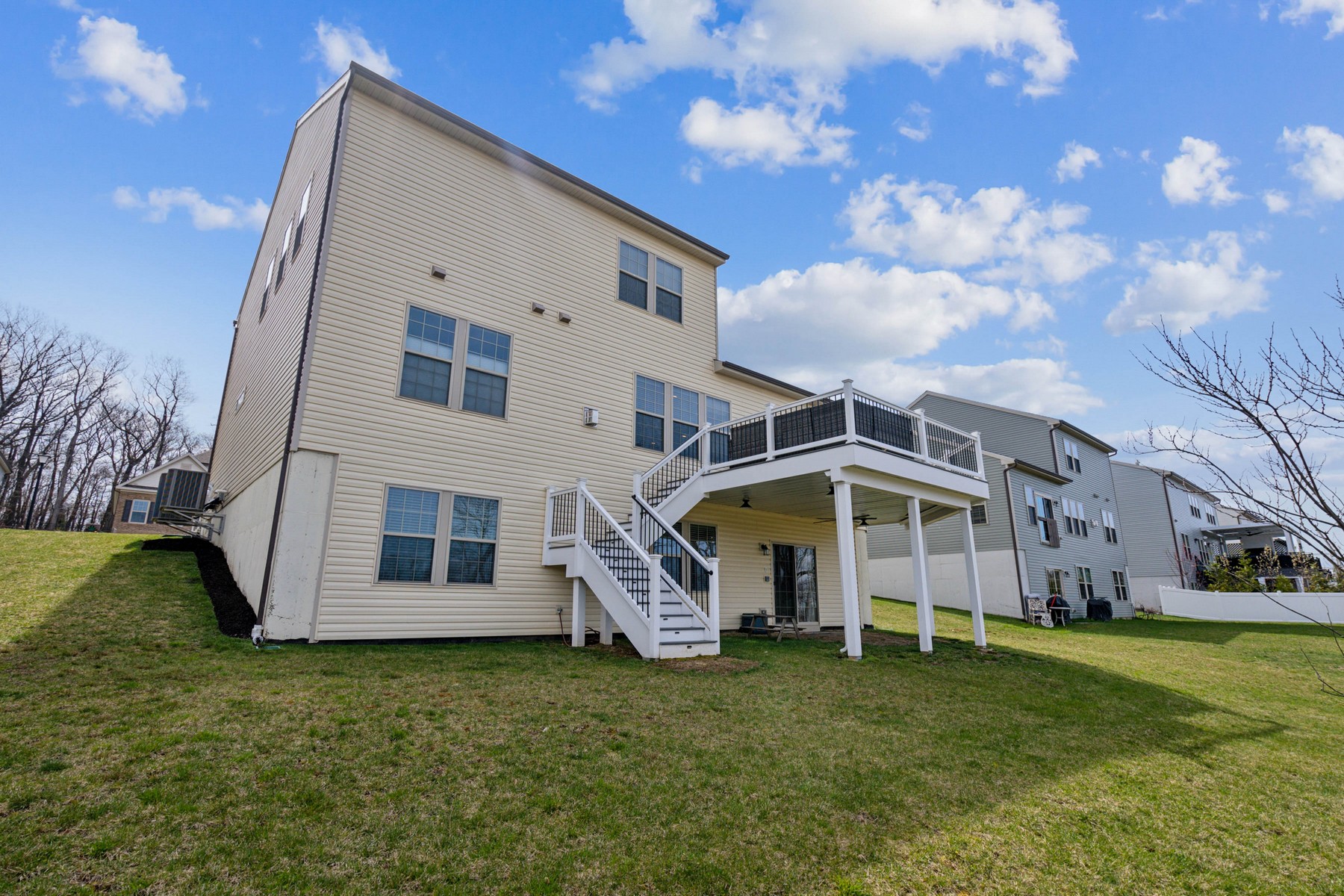 9 Hilltop Dr 
