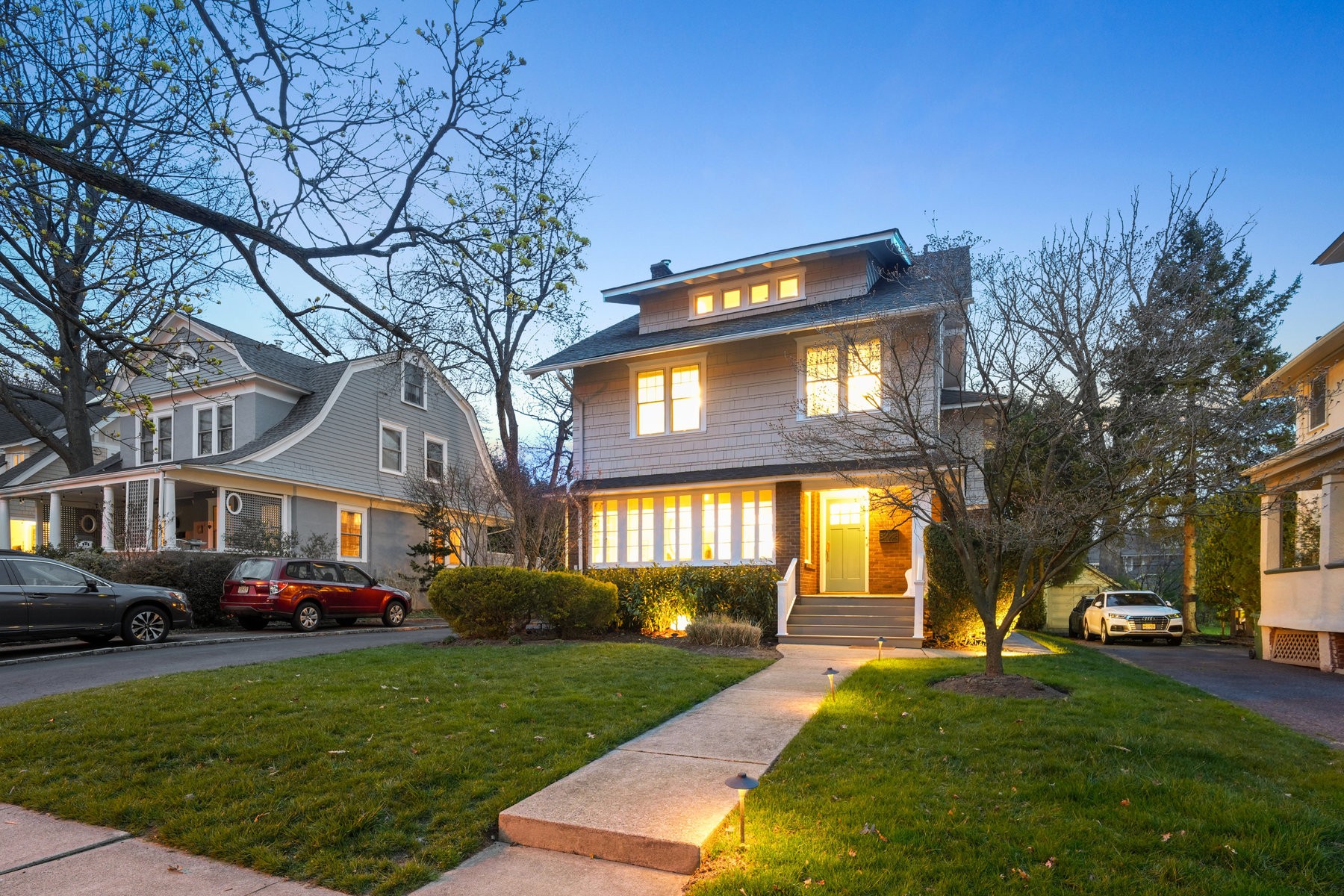 125 Gordonhurst Ave 