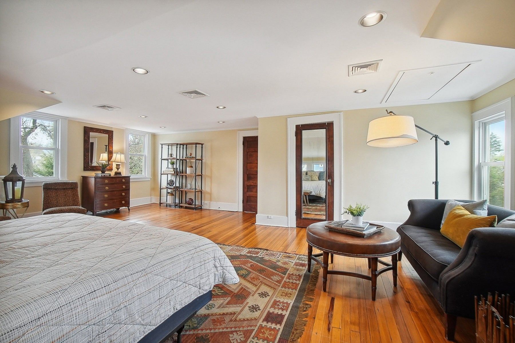 125 Gordonhurst Ave 