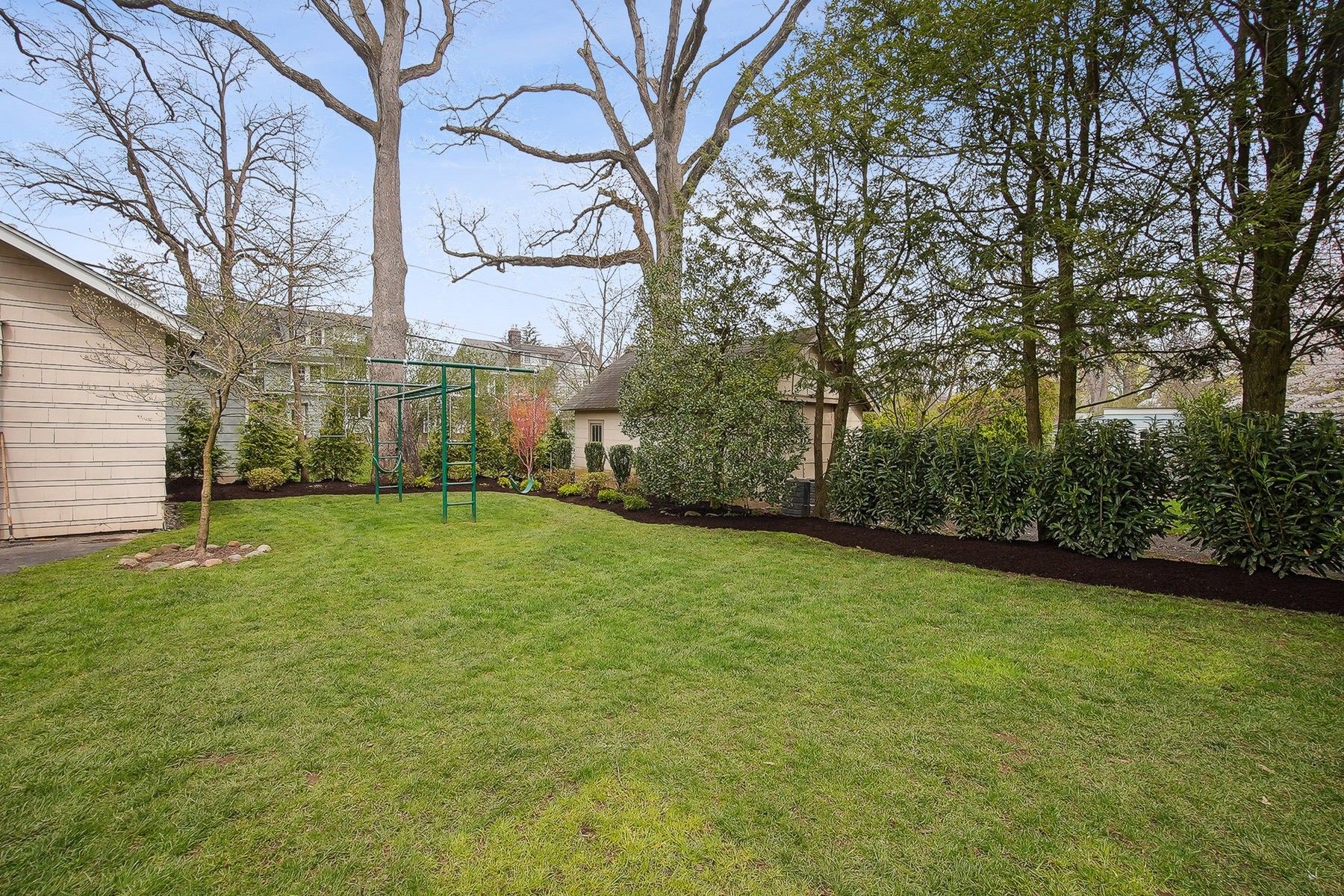125 Gordonhurst Ave 