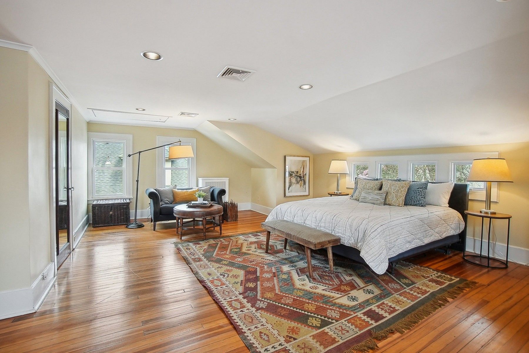 125 Gordonhurst Ave 